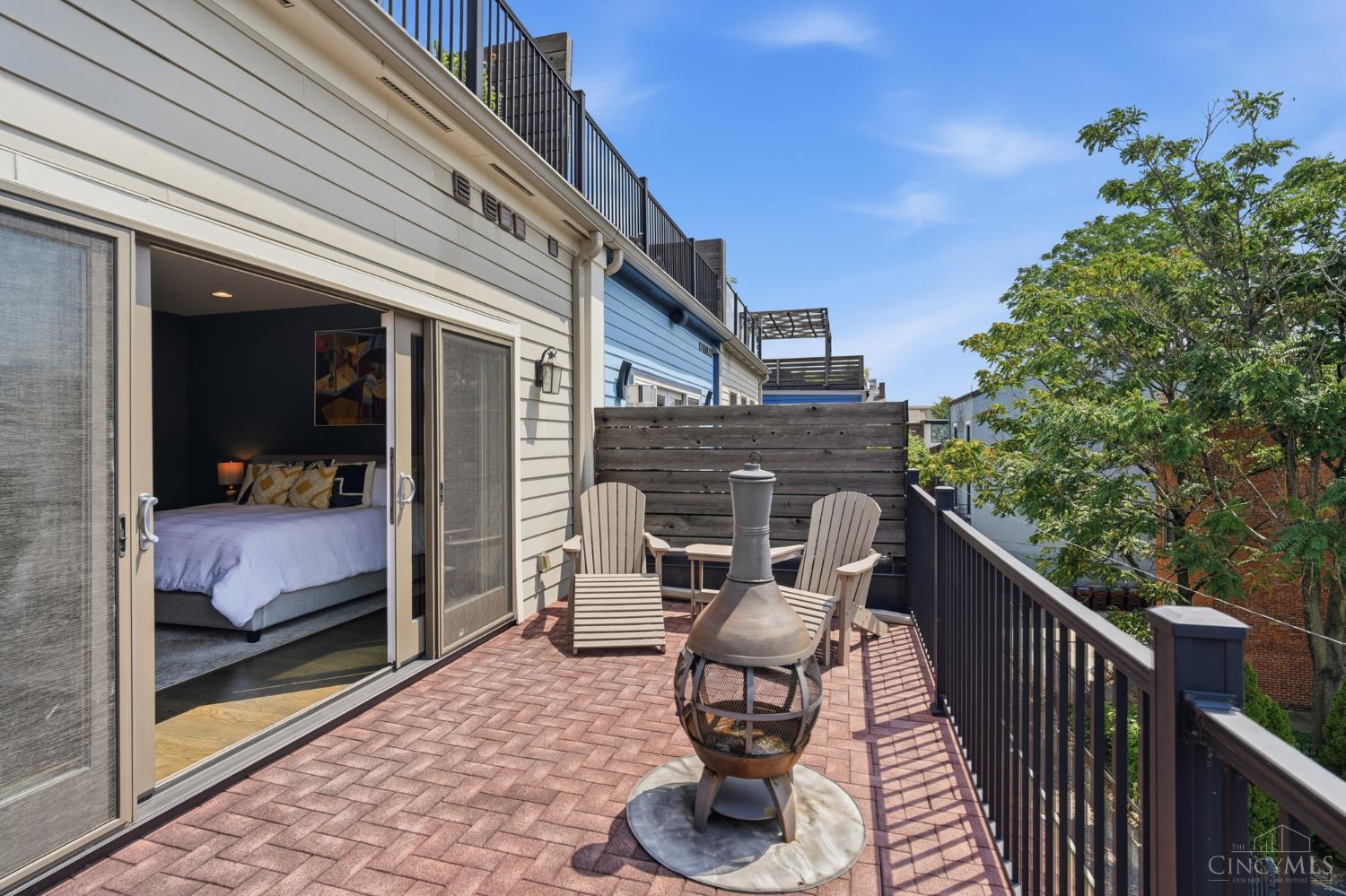221 W Fifteenth Street