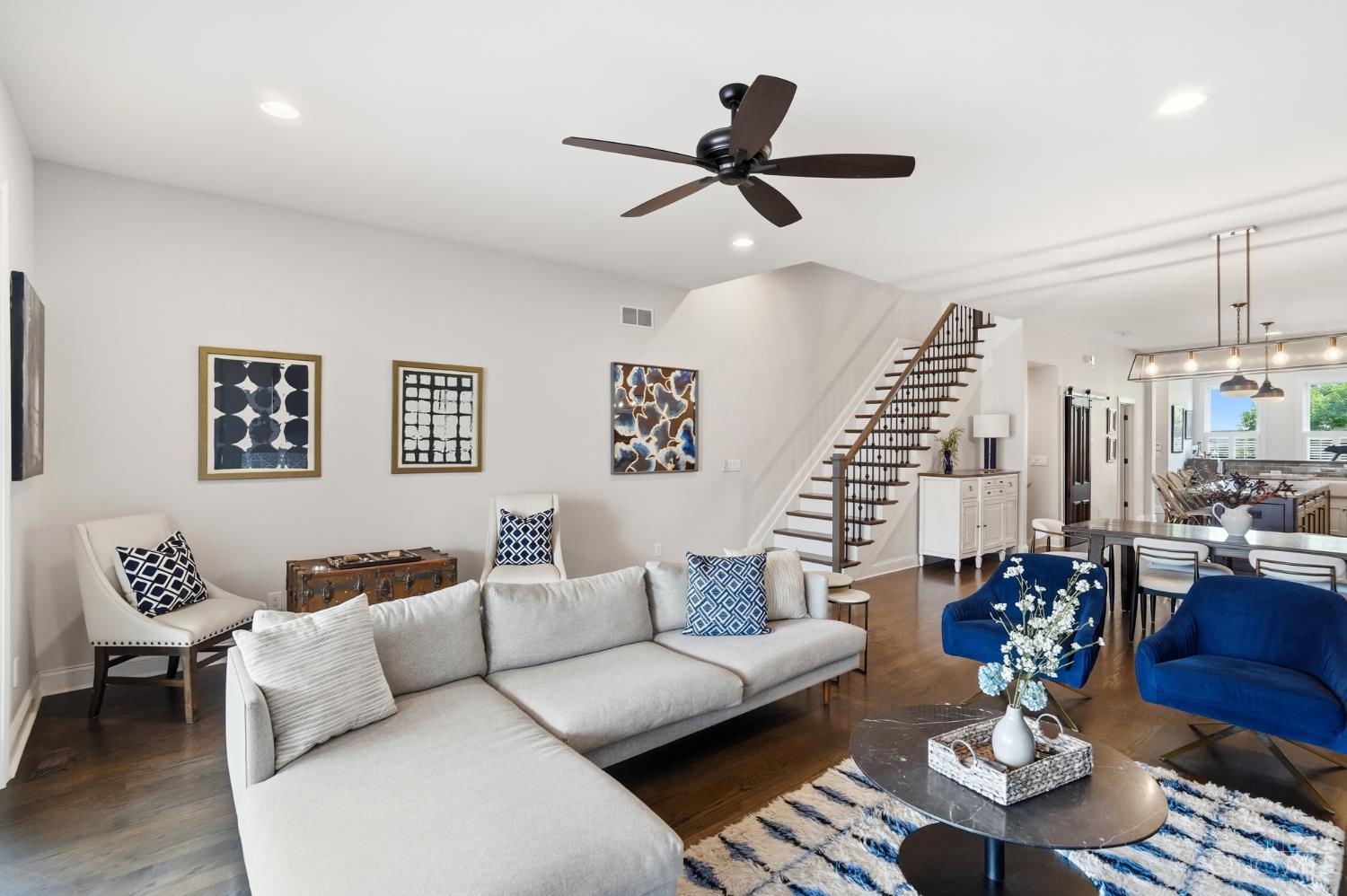 221 W Fifteenth Street
