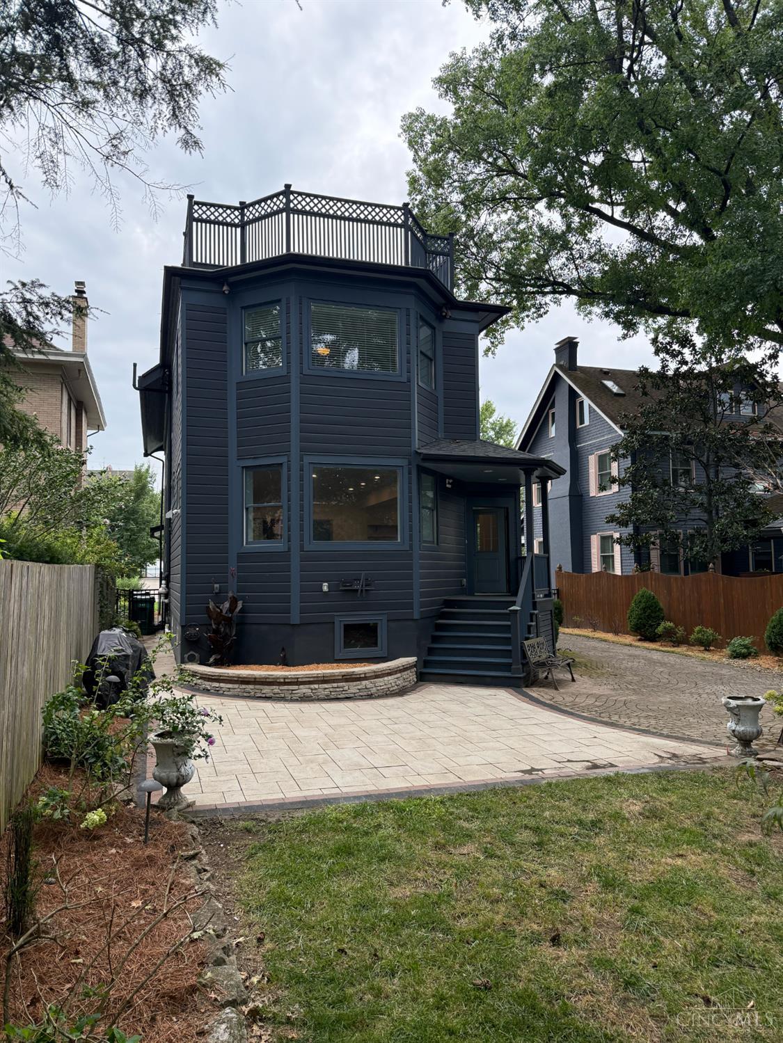 3420 Stettinius Avenue