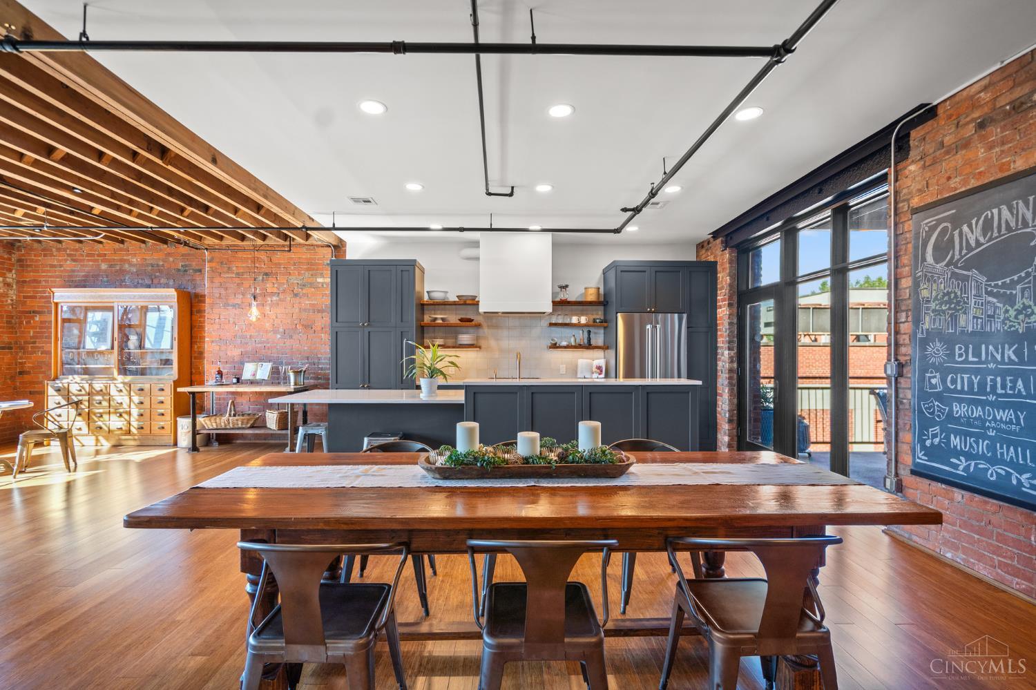 214 E Fourteenth Street Unit: 4A