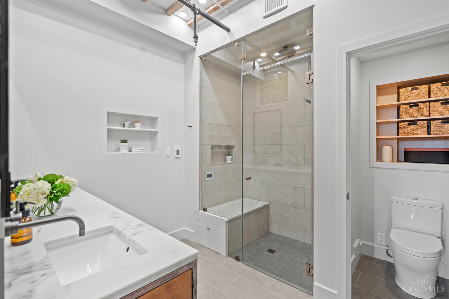 214 E Fourteenth Street Unit: 4A