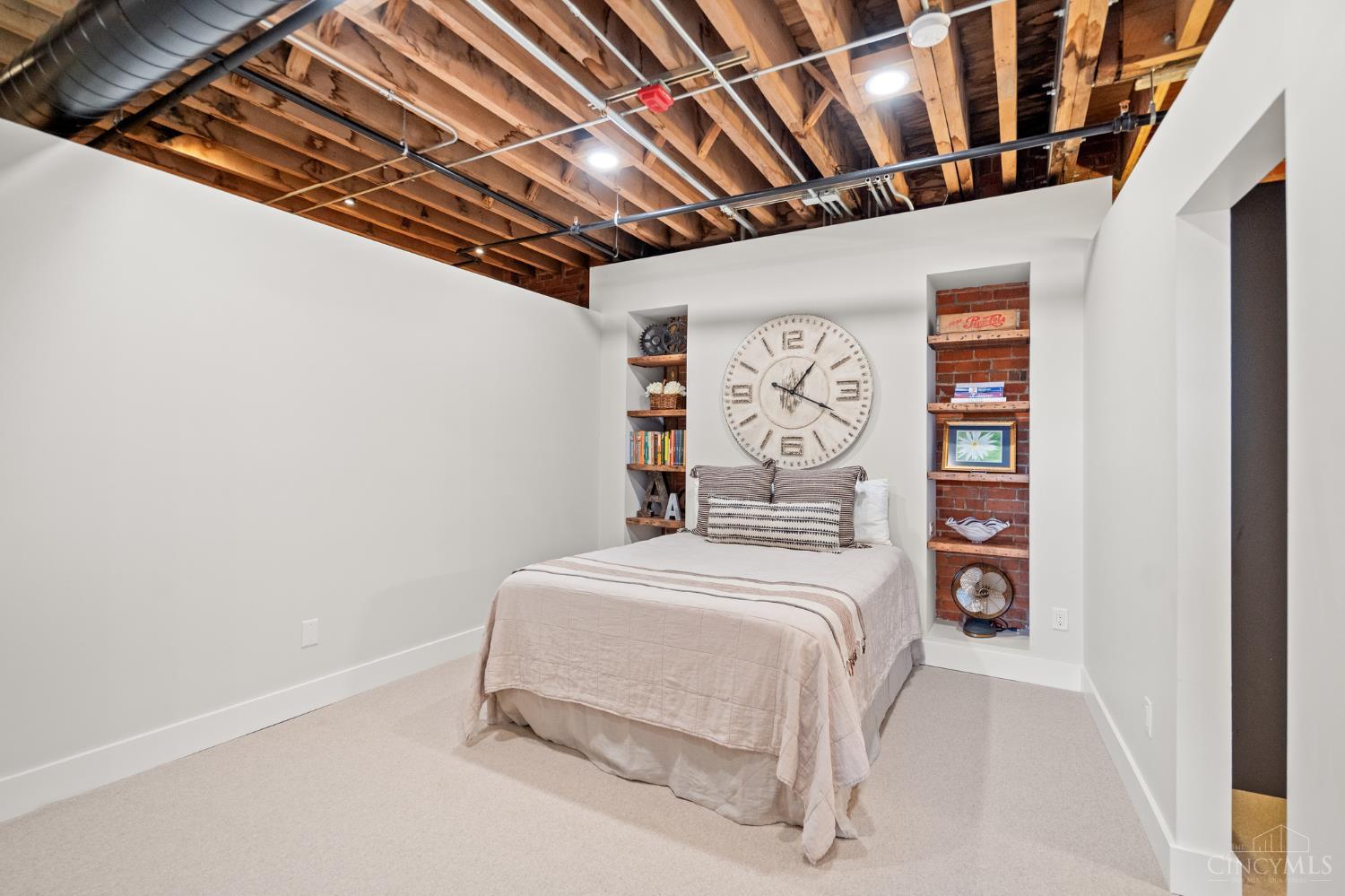 214 E Fourteenth Street Unit: 4A
