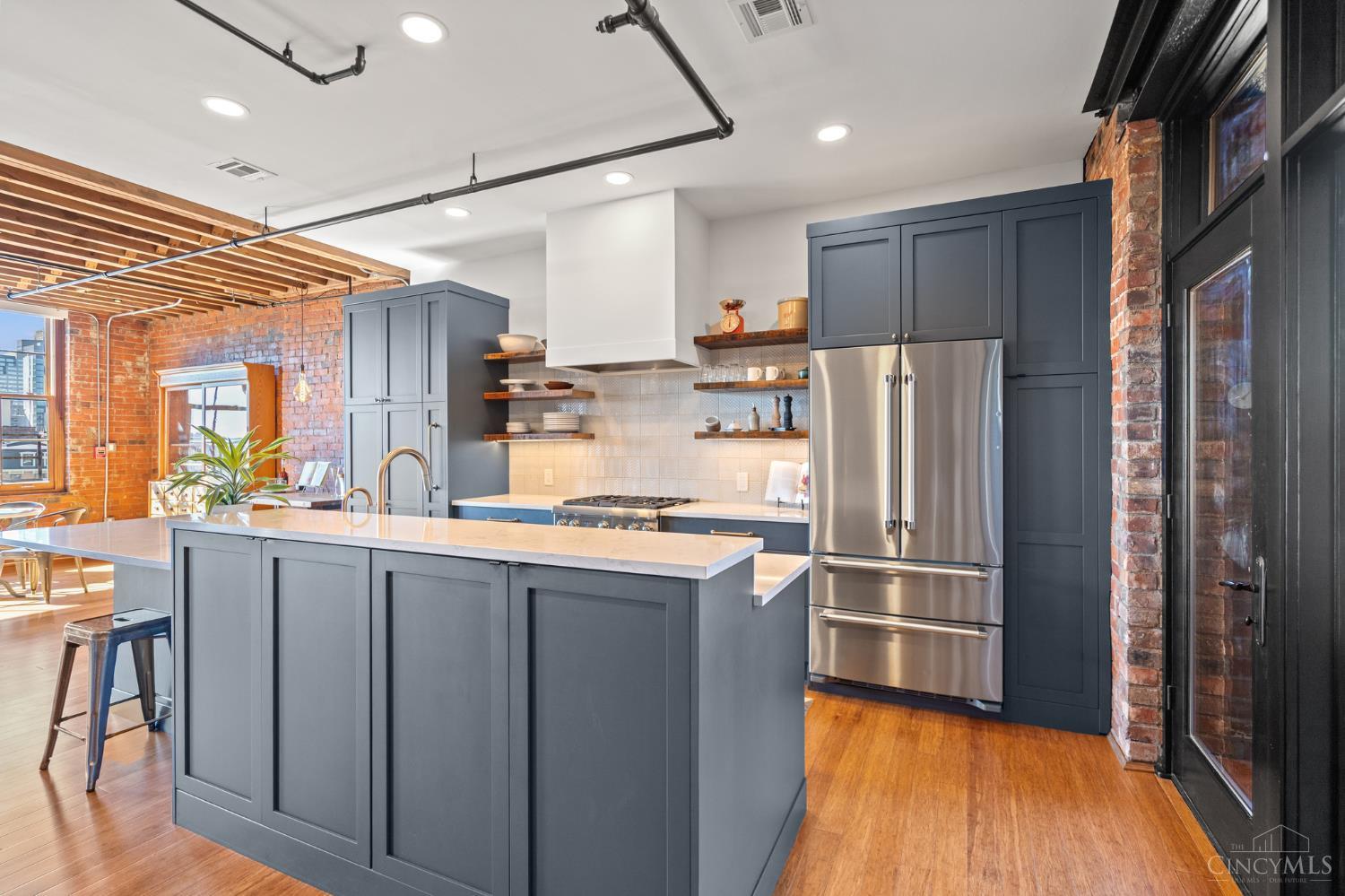 214 E Fourteenth Street Unit: 4A