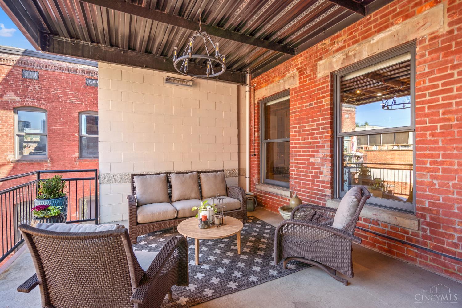 214 E Fourteenth Street Unit: 4A