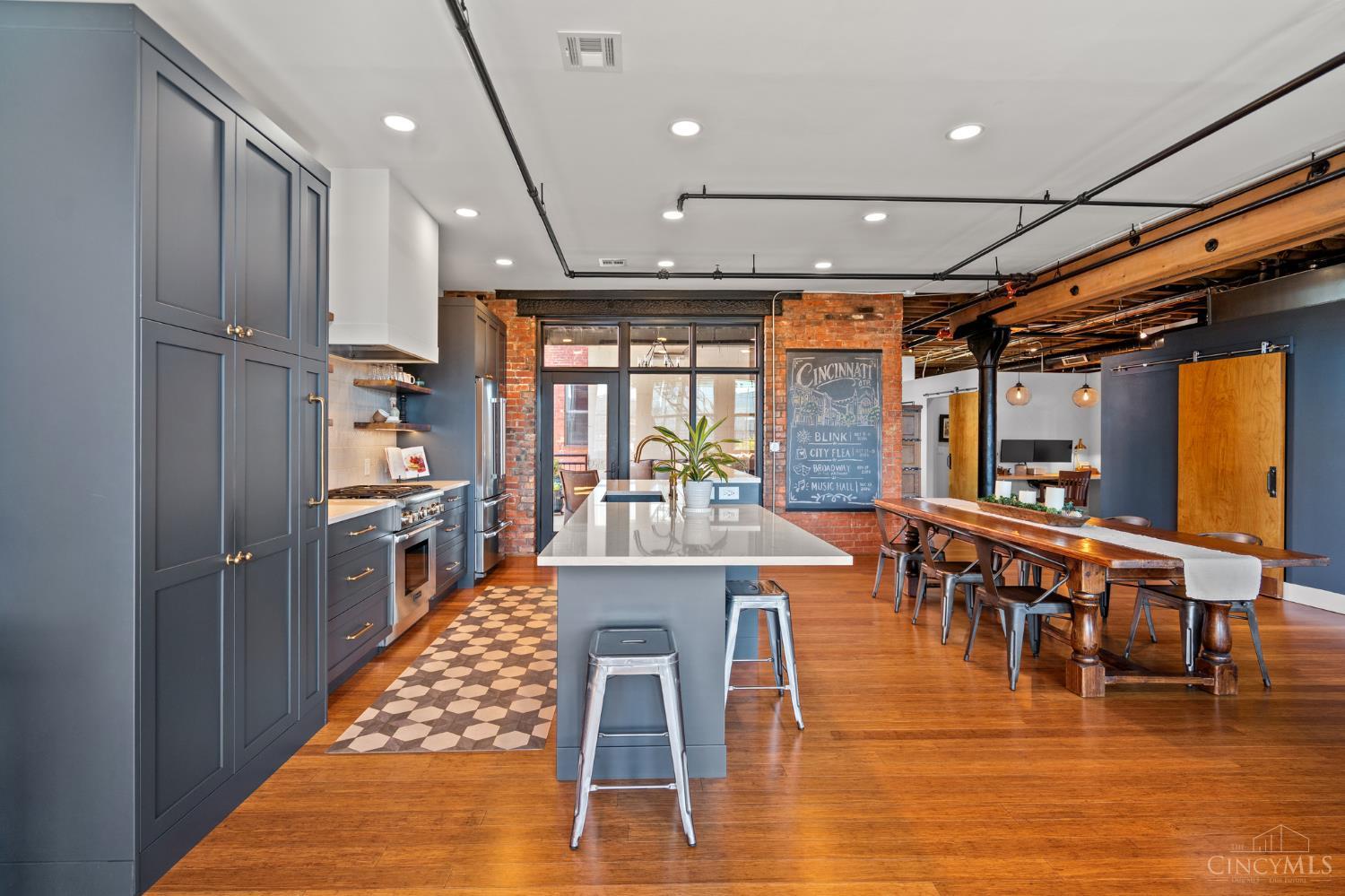 214 E Fourteenth Street Unit: 4A