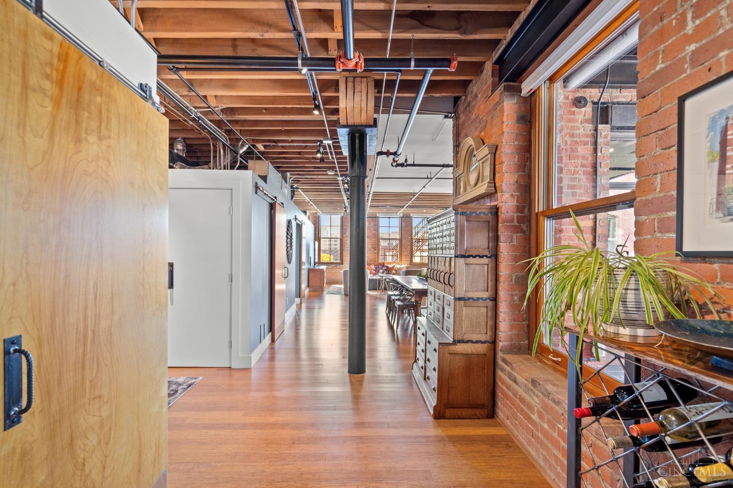 214 E Fourteenth Street Unit: 4A