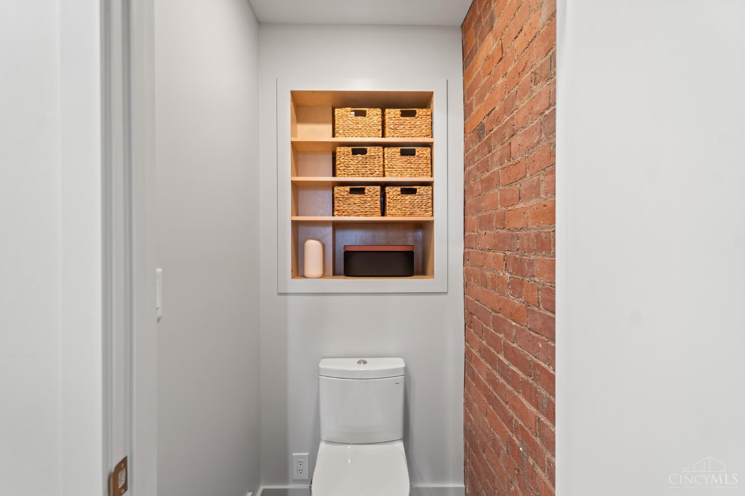 214 E Fourteenth Street Unit: 4A