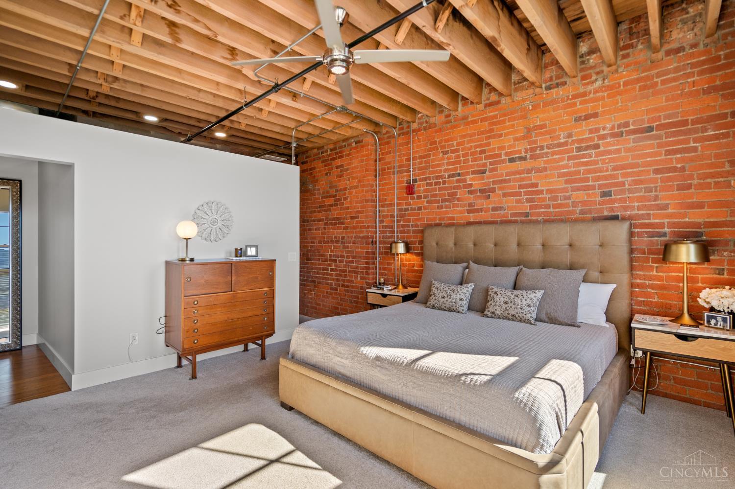 214 E Fourteenth Street Unit: 4A