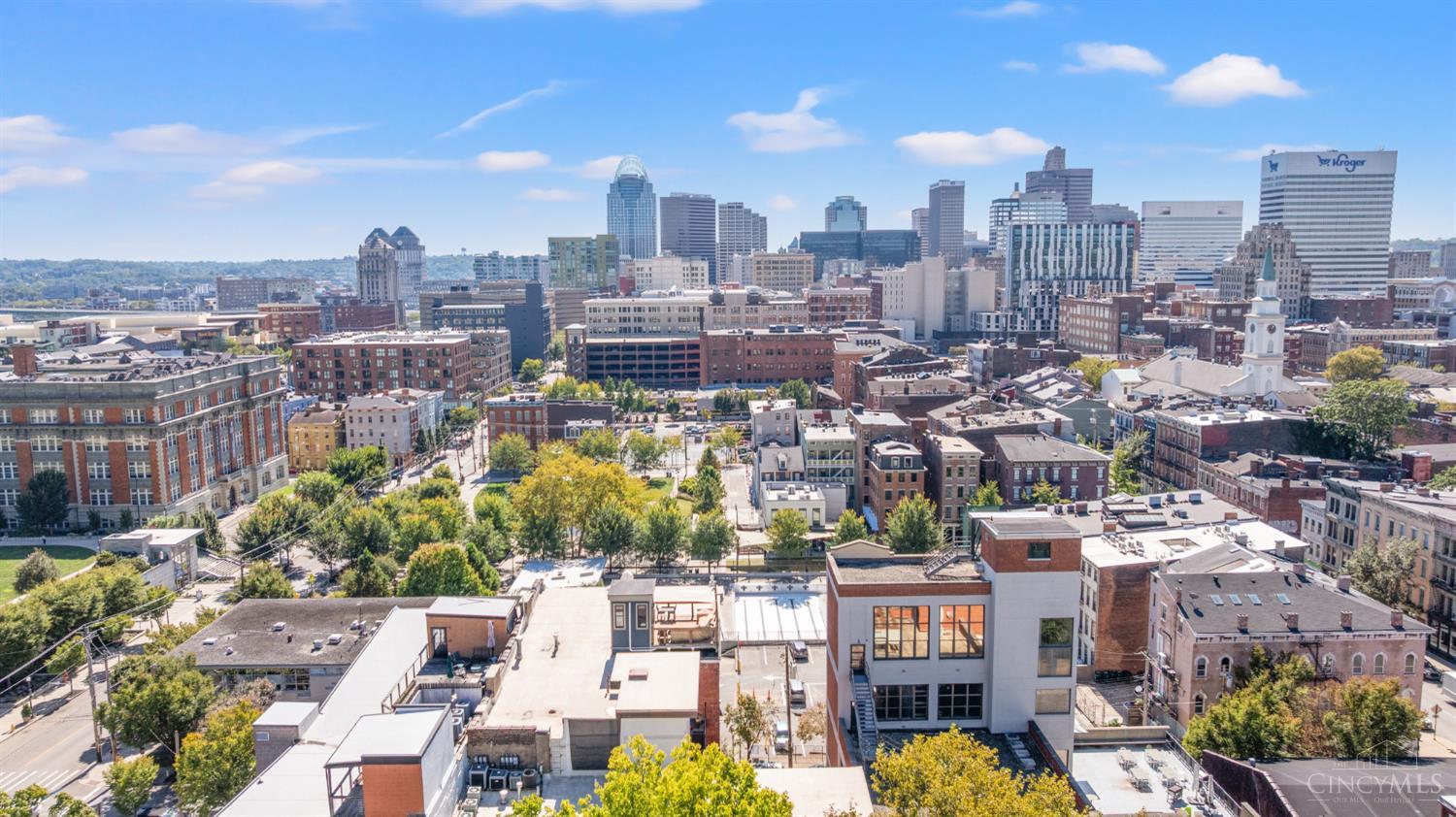 214 E Fourteenth Street Unit: 4A