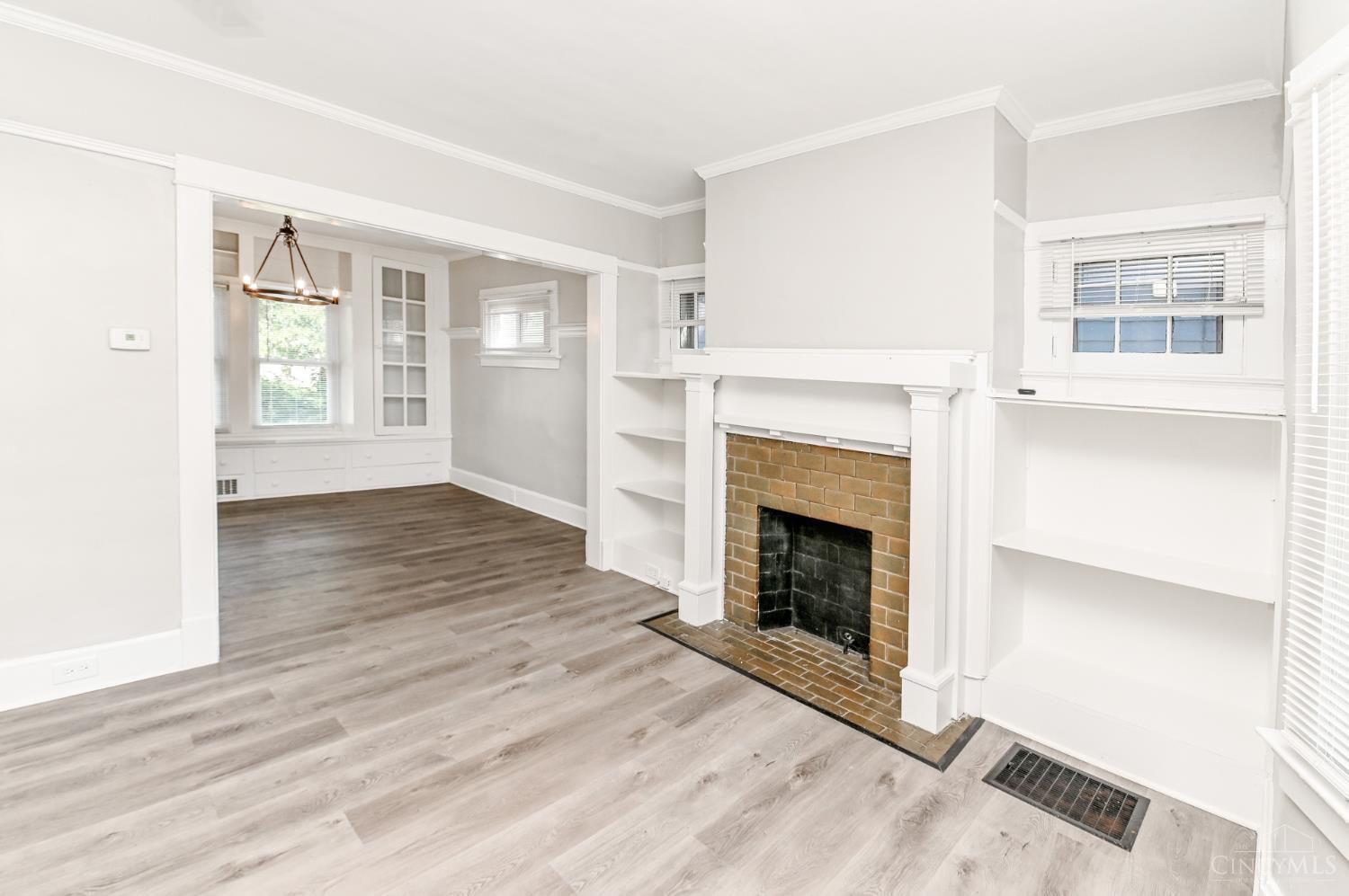 1946 Hewitt Avenue