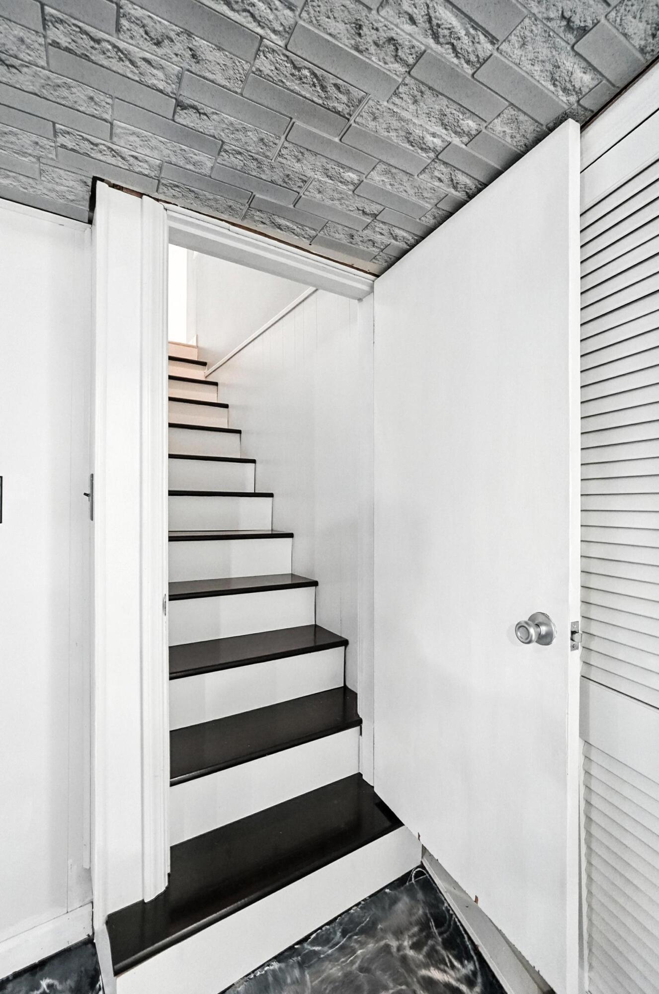 328 Locust Street