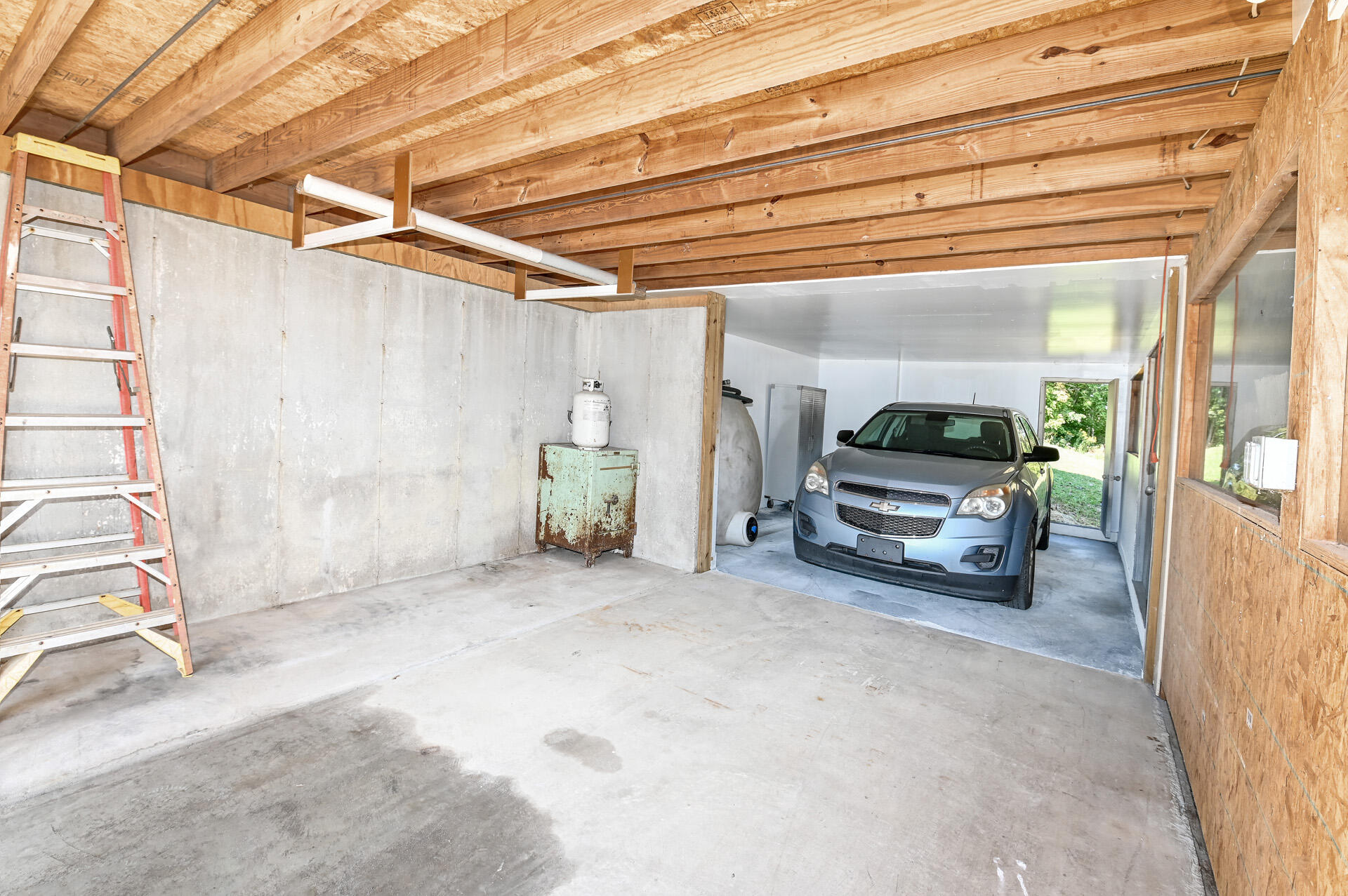 4883 Woolper Road