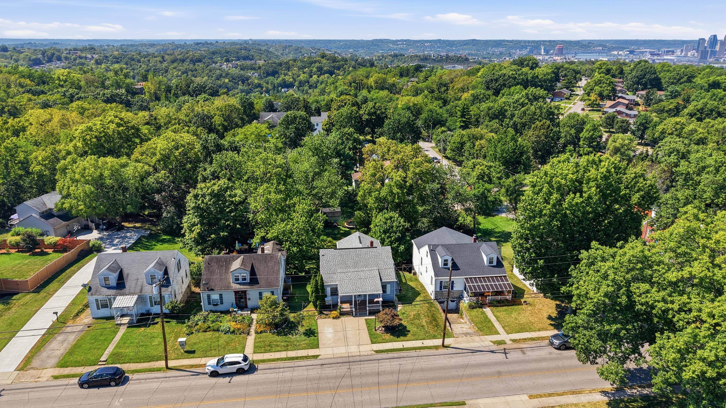 350 Rossford Avenue