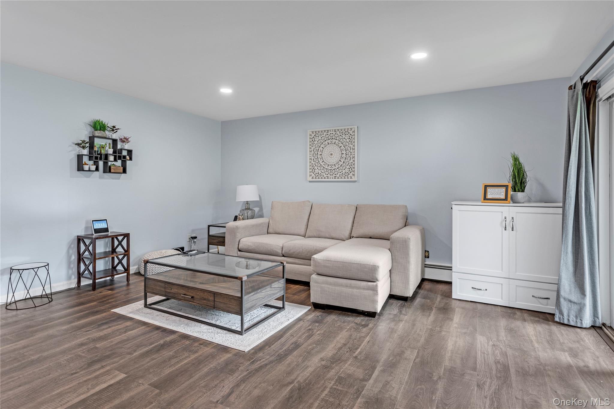 43 Richmond Boulevard Unit: 2A