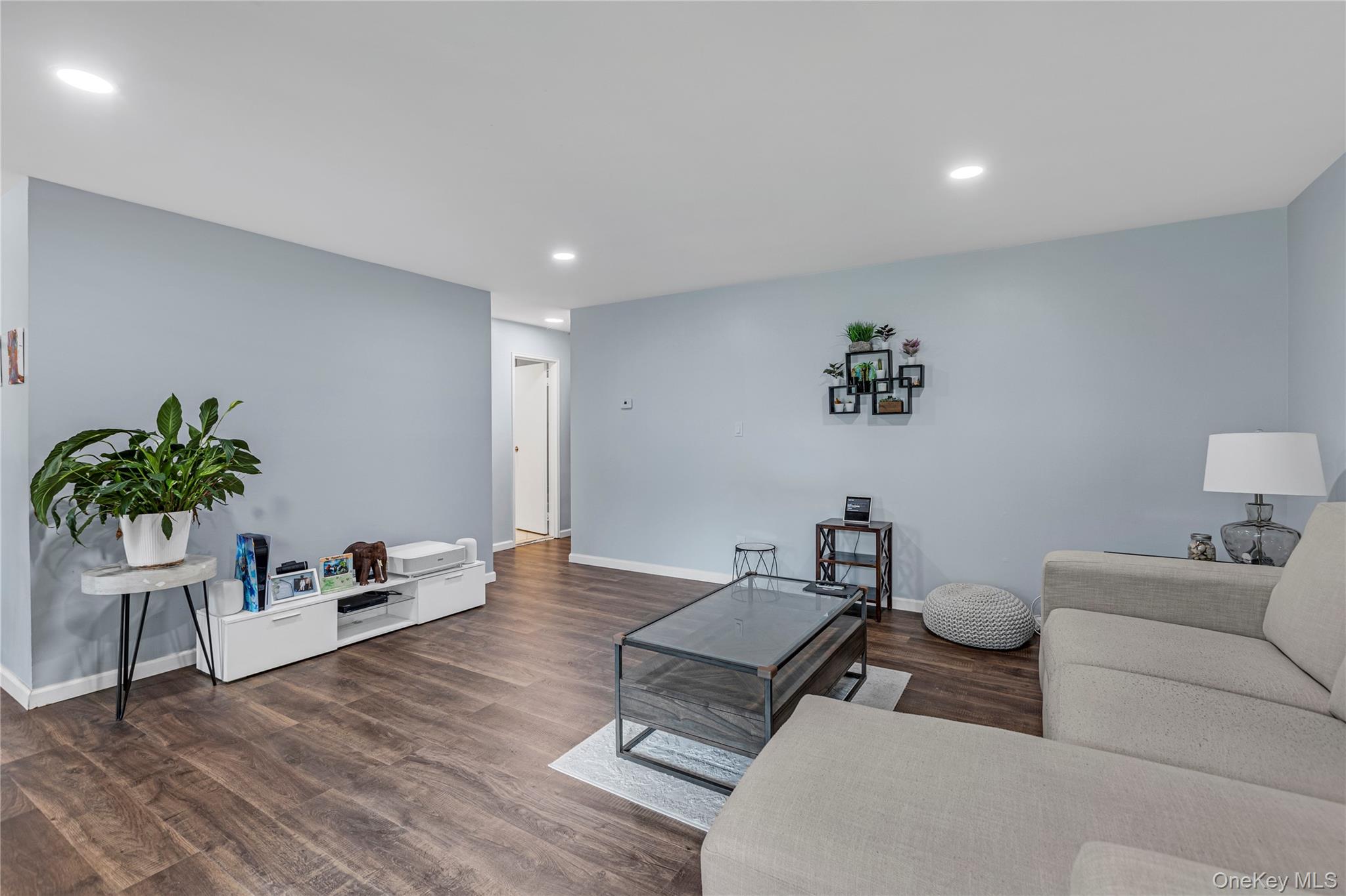 43 Richmond Boulevard Unit: 2A