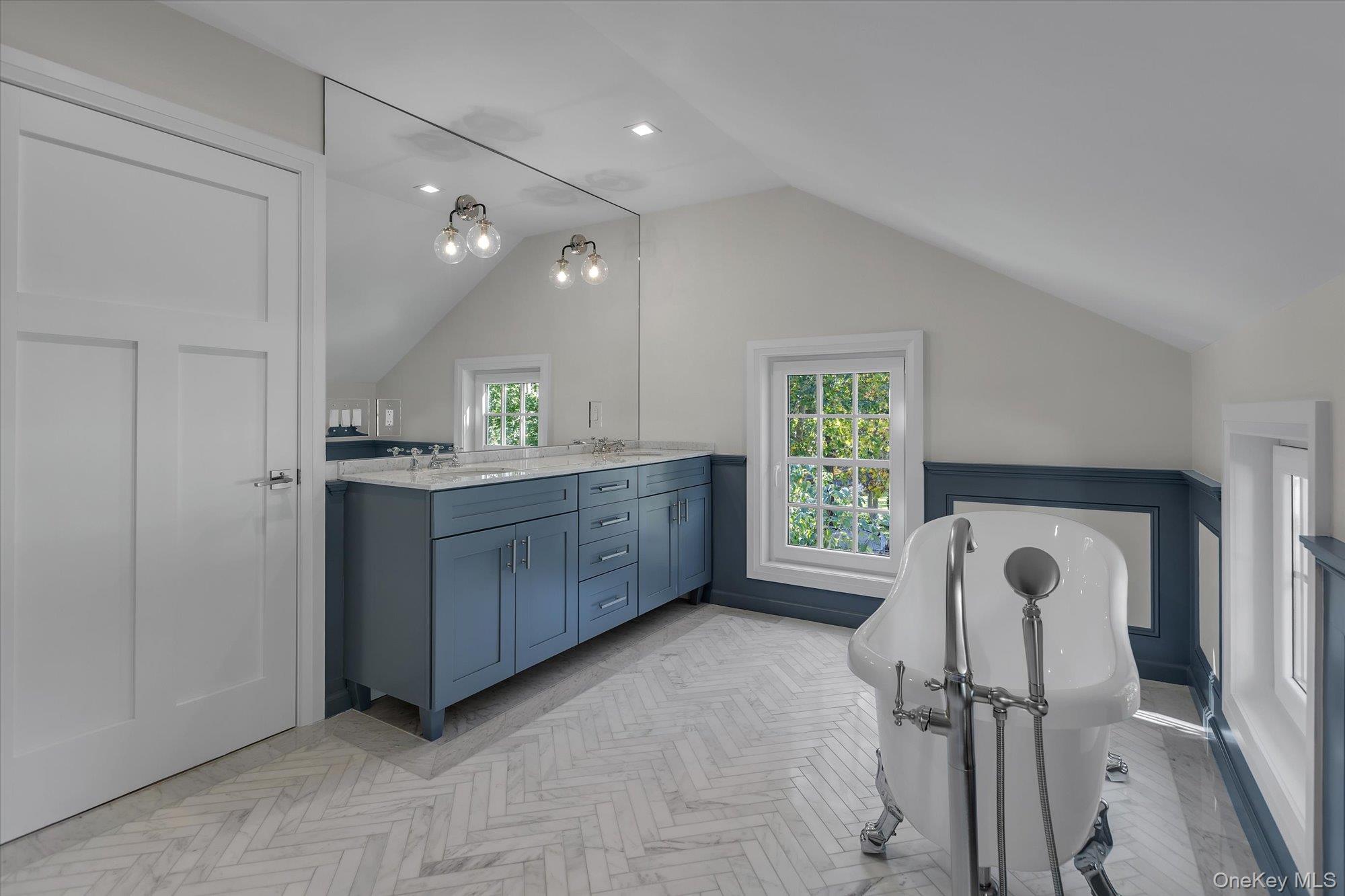 22 Fort Salonga Road