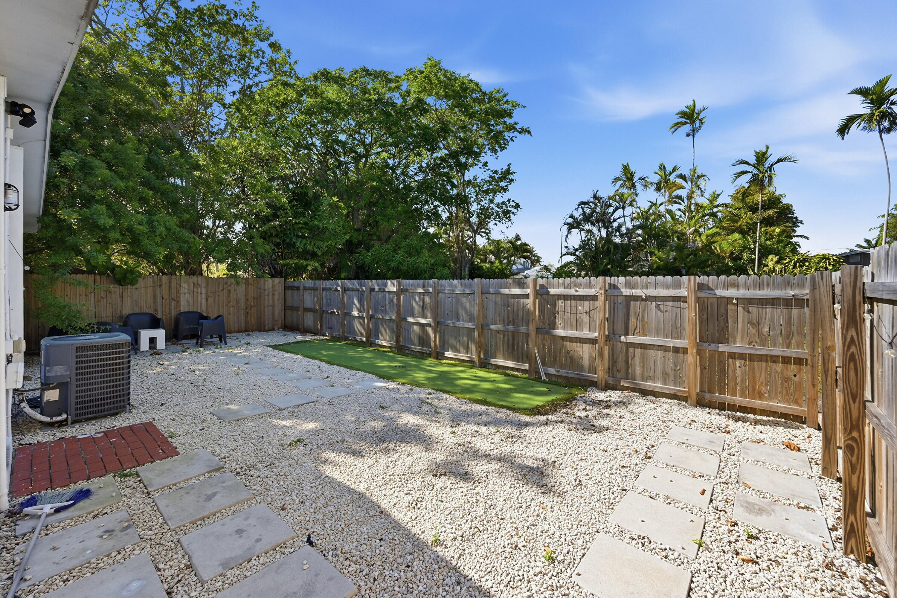 629 NE 36th Street