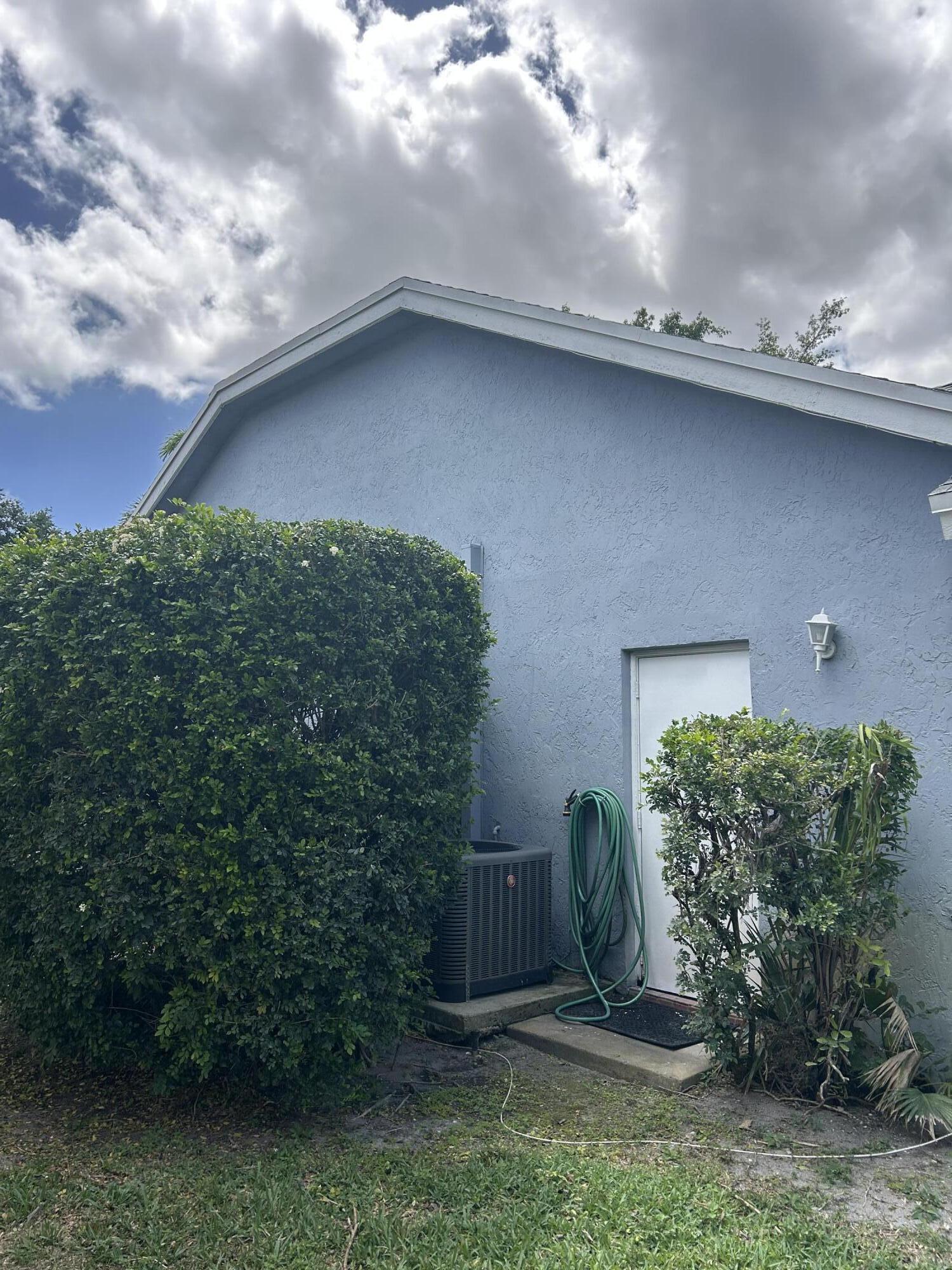 5124 NW 42nd Terrace