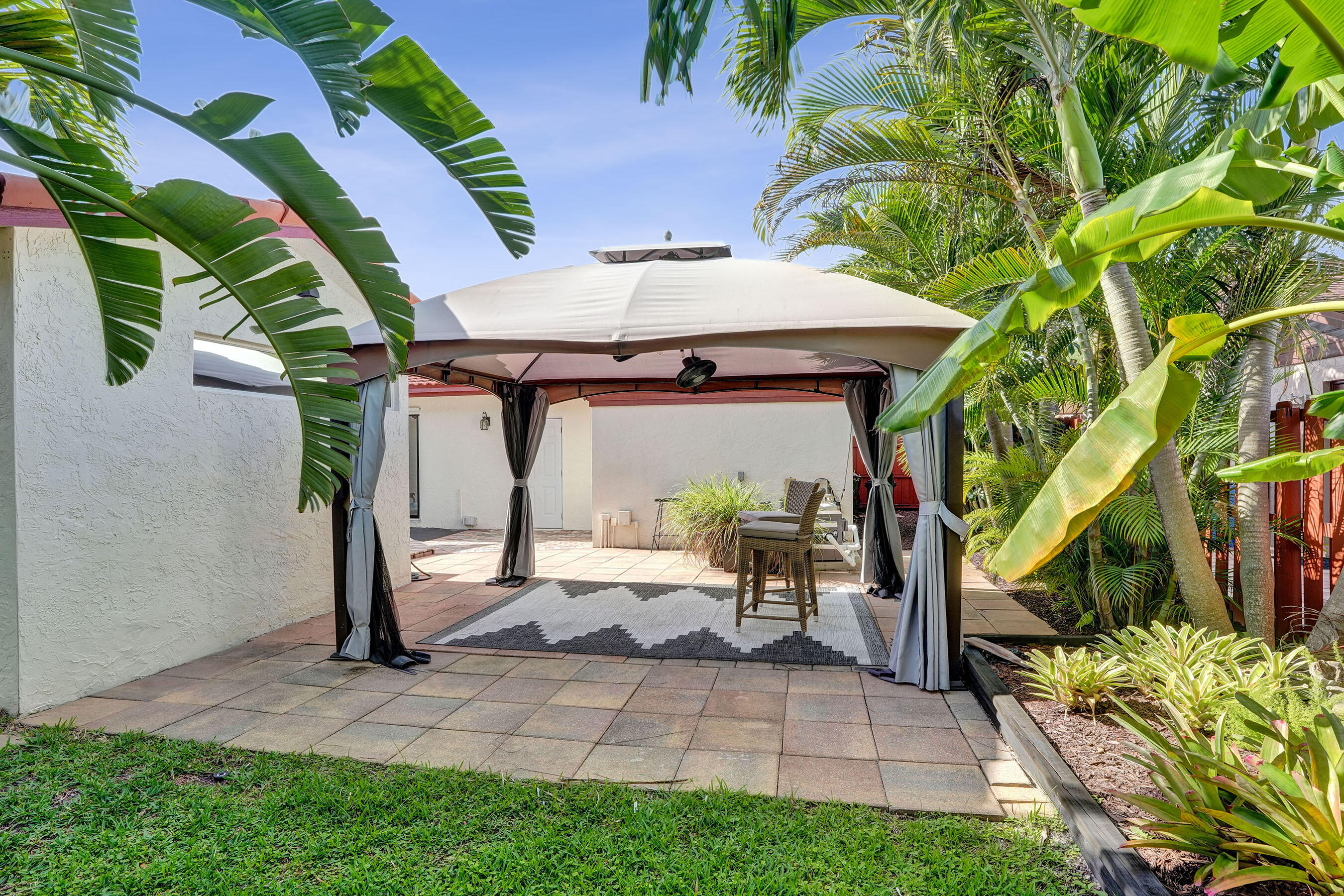 1821 NW 43rd Street