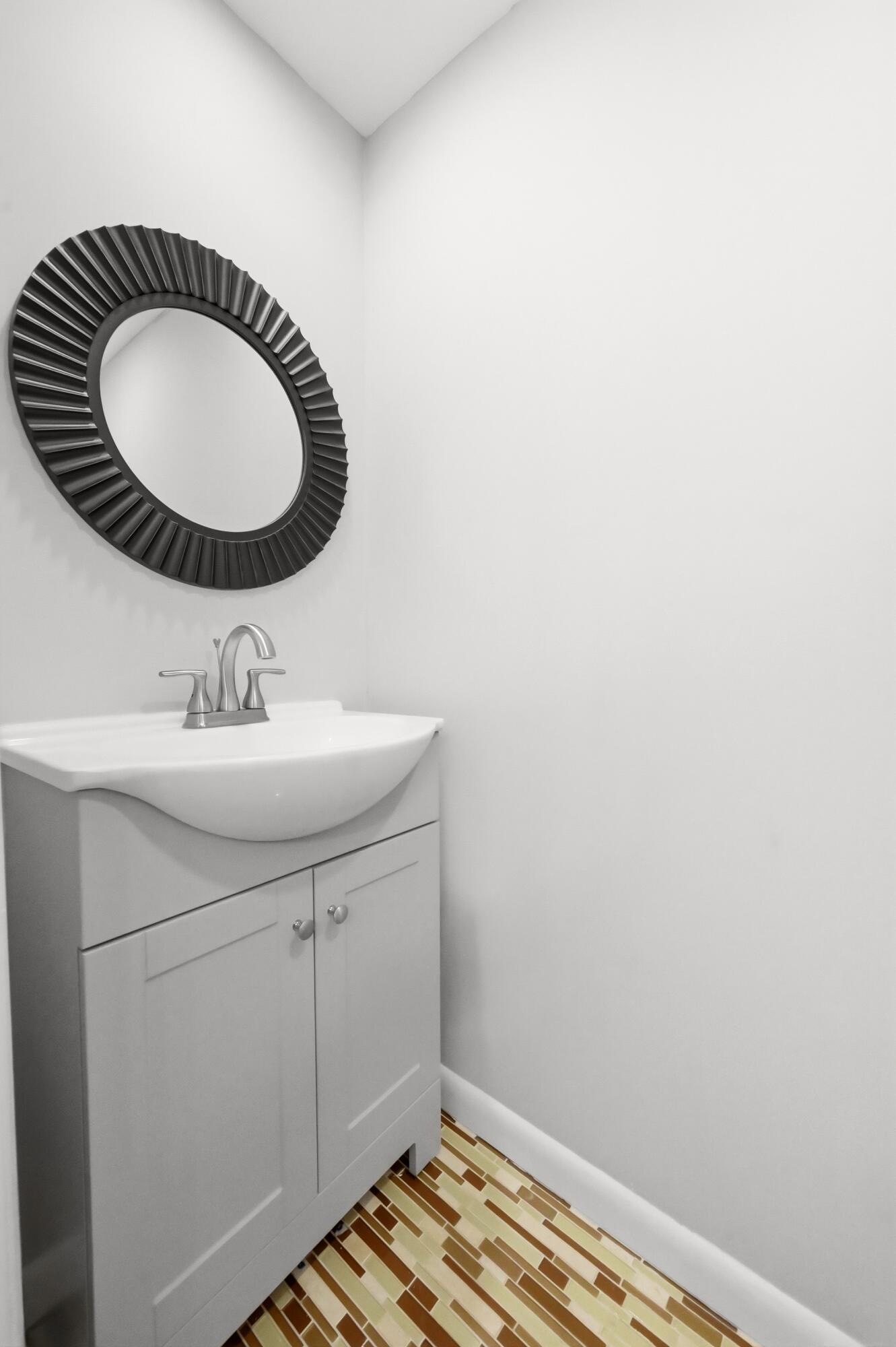 905 NE 28th Street 206