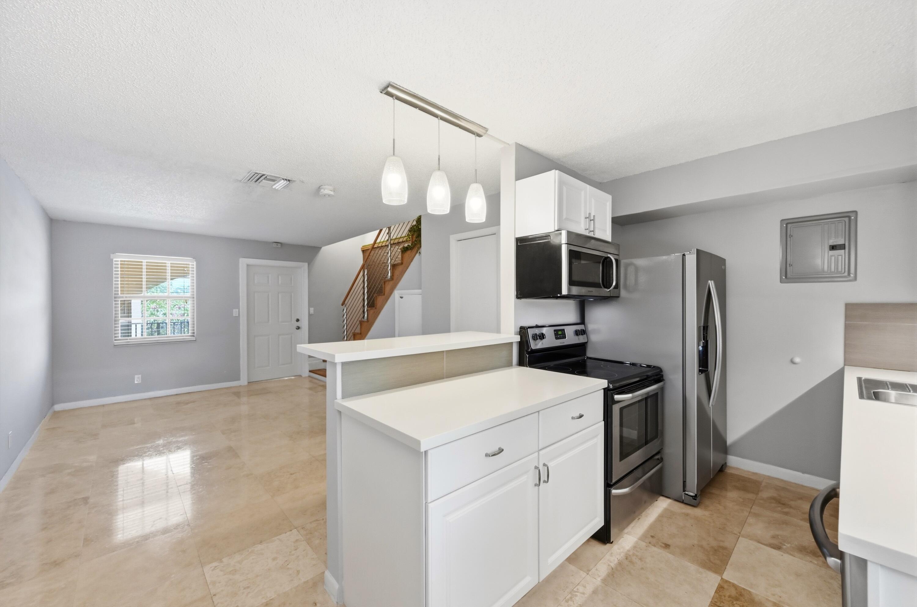 905 NE 28th Street 206