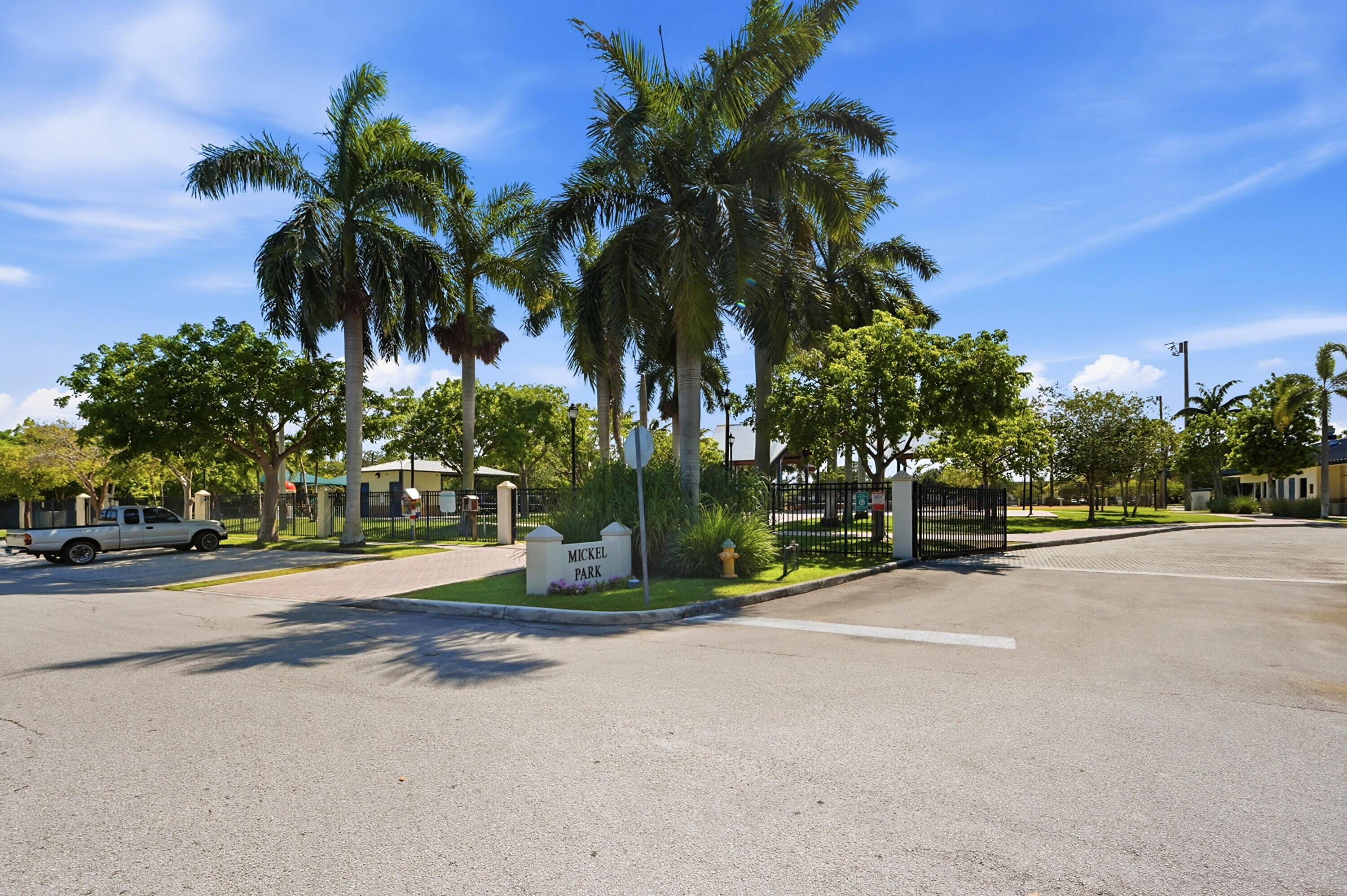 905 NE 28th Street 206
