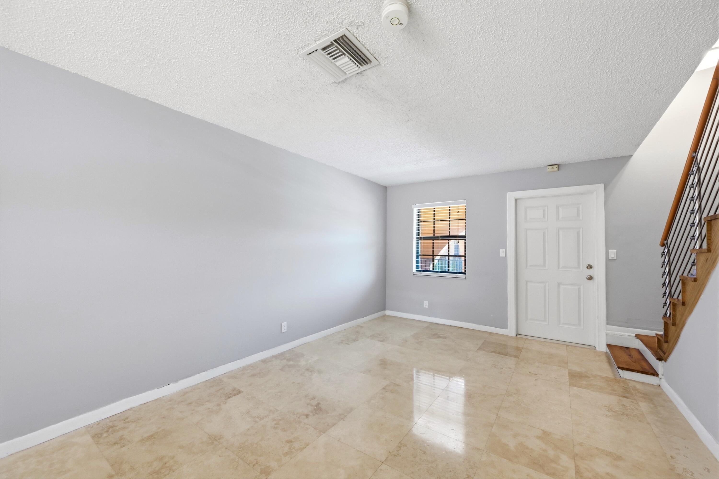 905 NE 28th Street 206