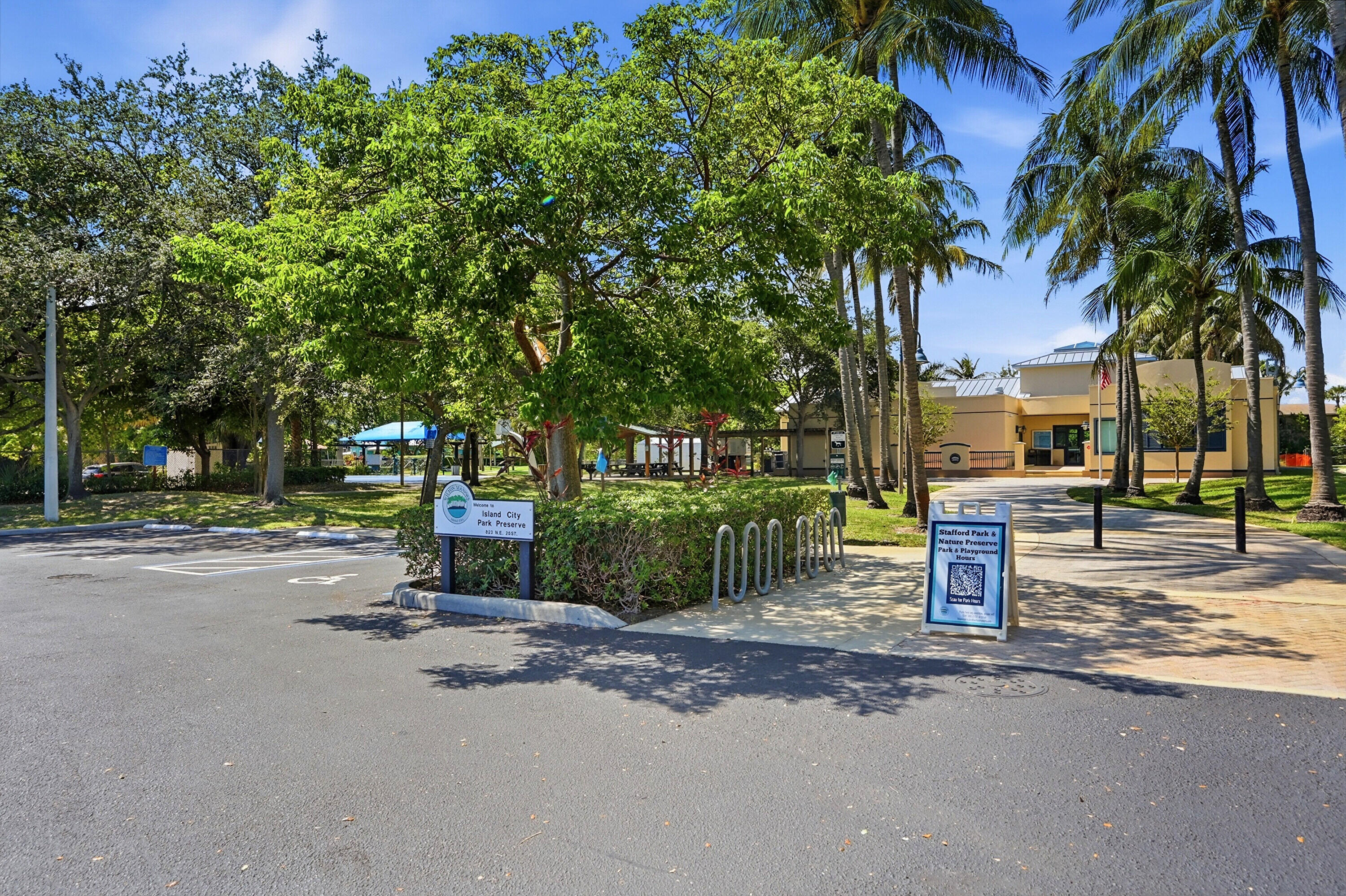 905 NE 28th Street 206