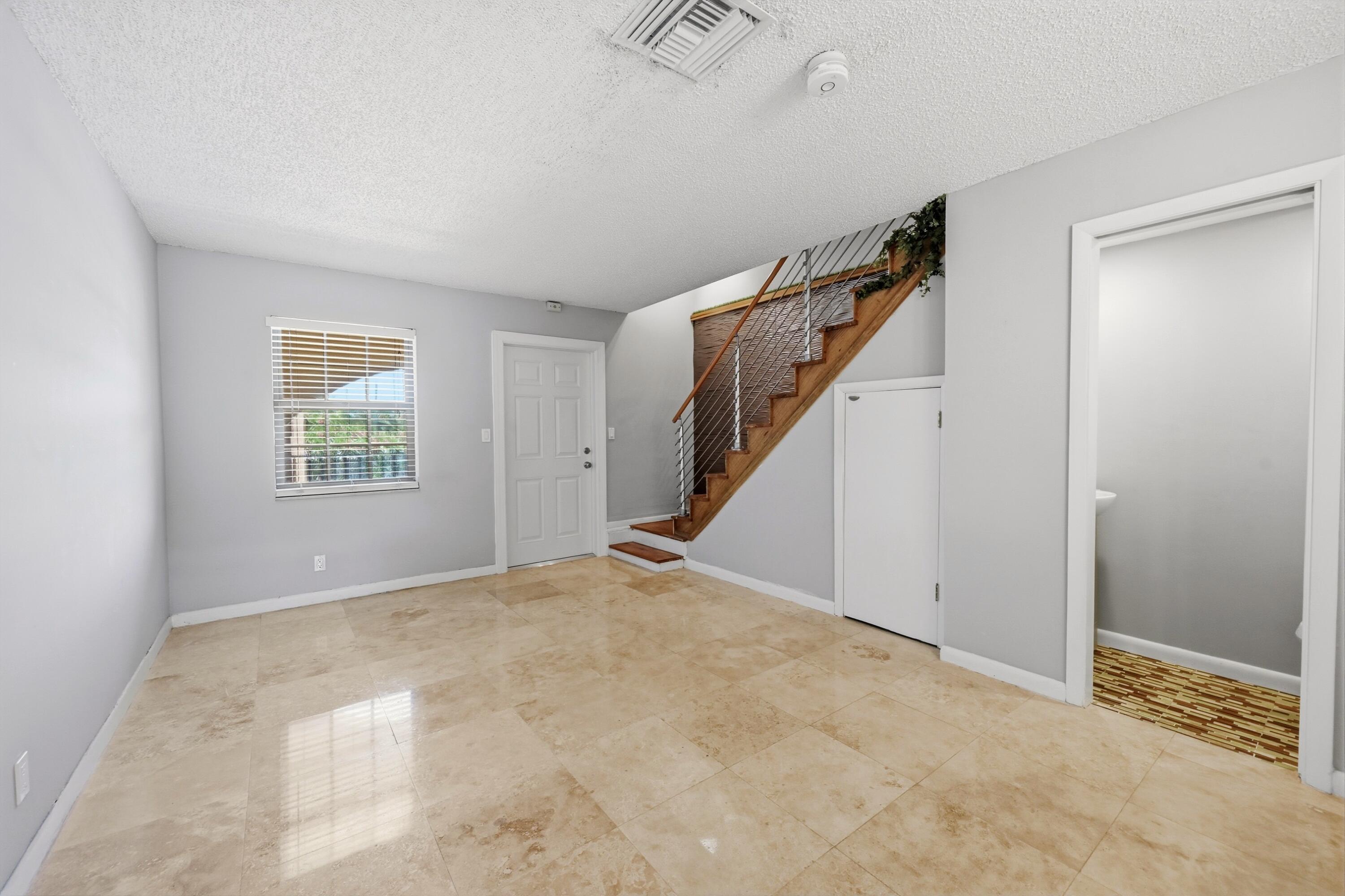 905 NE 28th Street 206