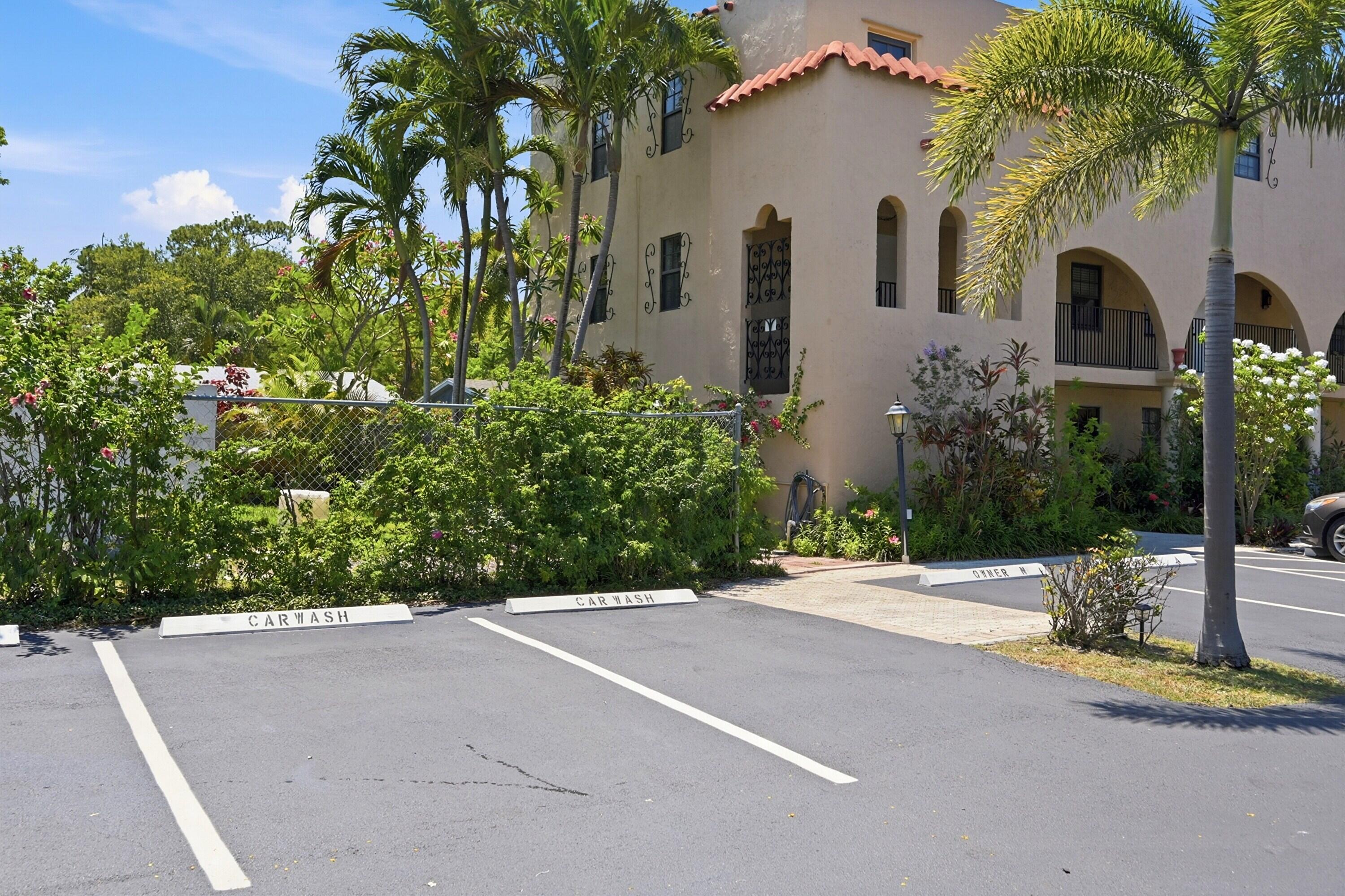 905 NE 28th Street 206
