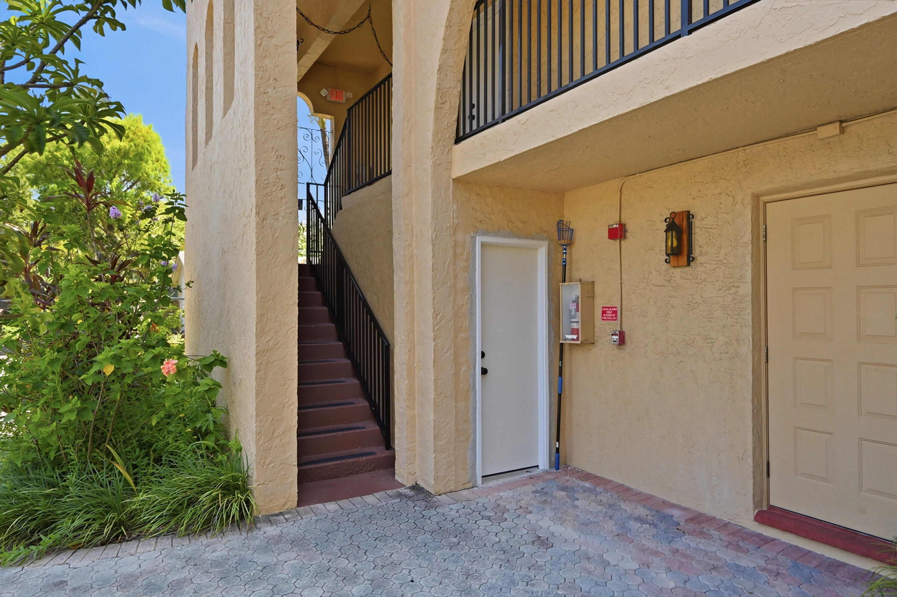 905 NE 28th Street 206