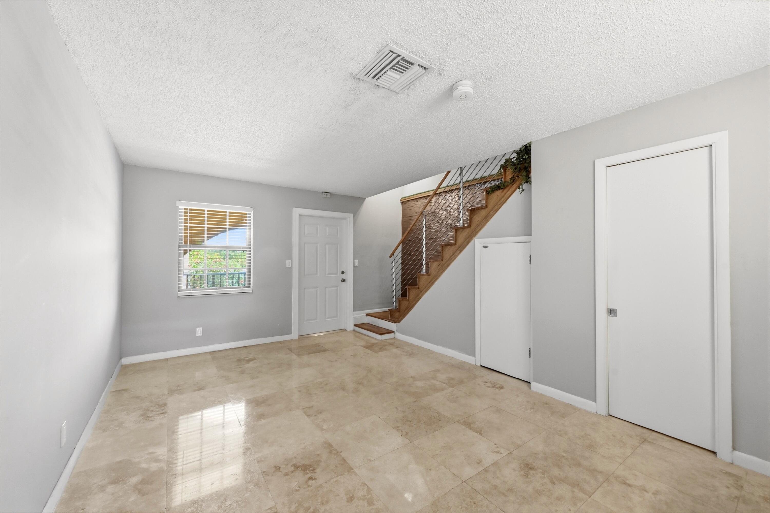 905 NE 28th Street 206