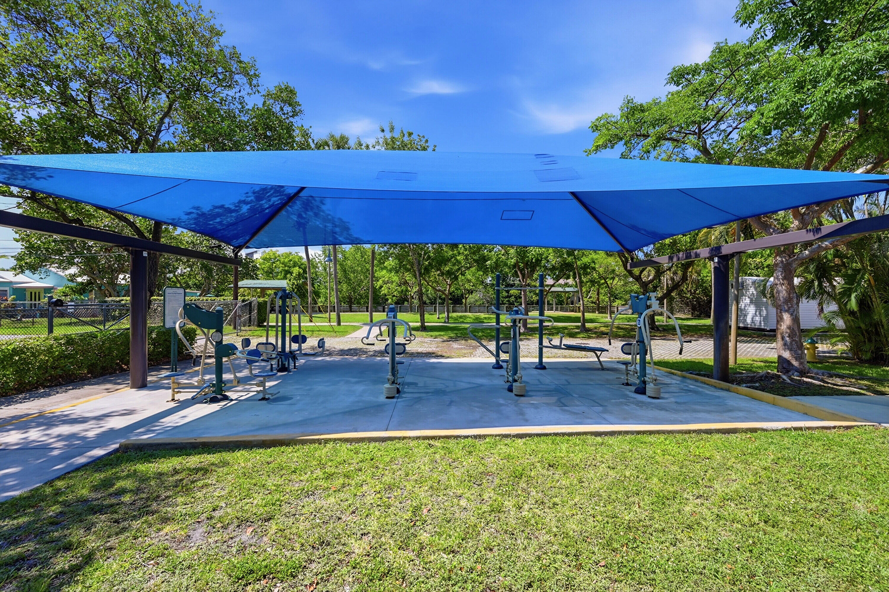 905 NE 28th Street 206
