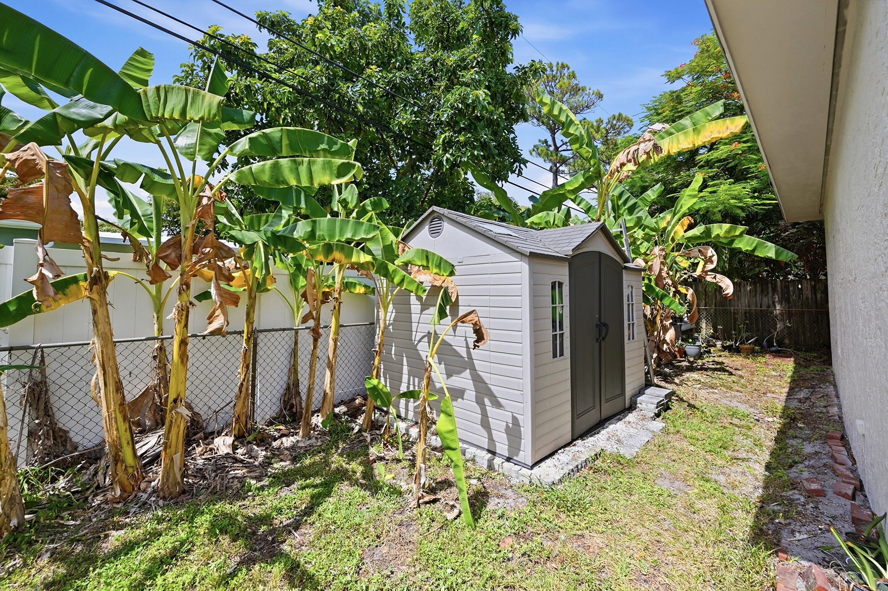 141 SE 8th Street