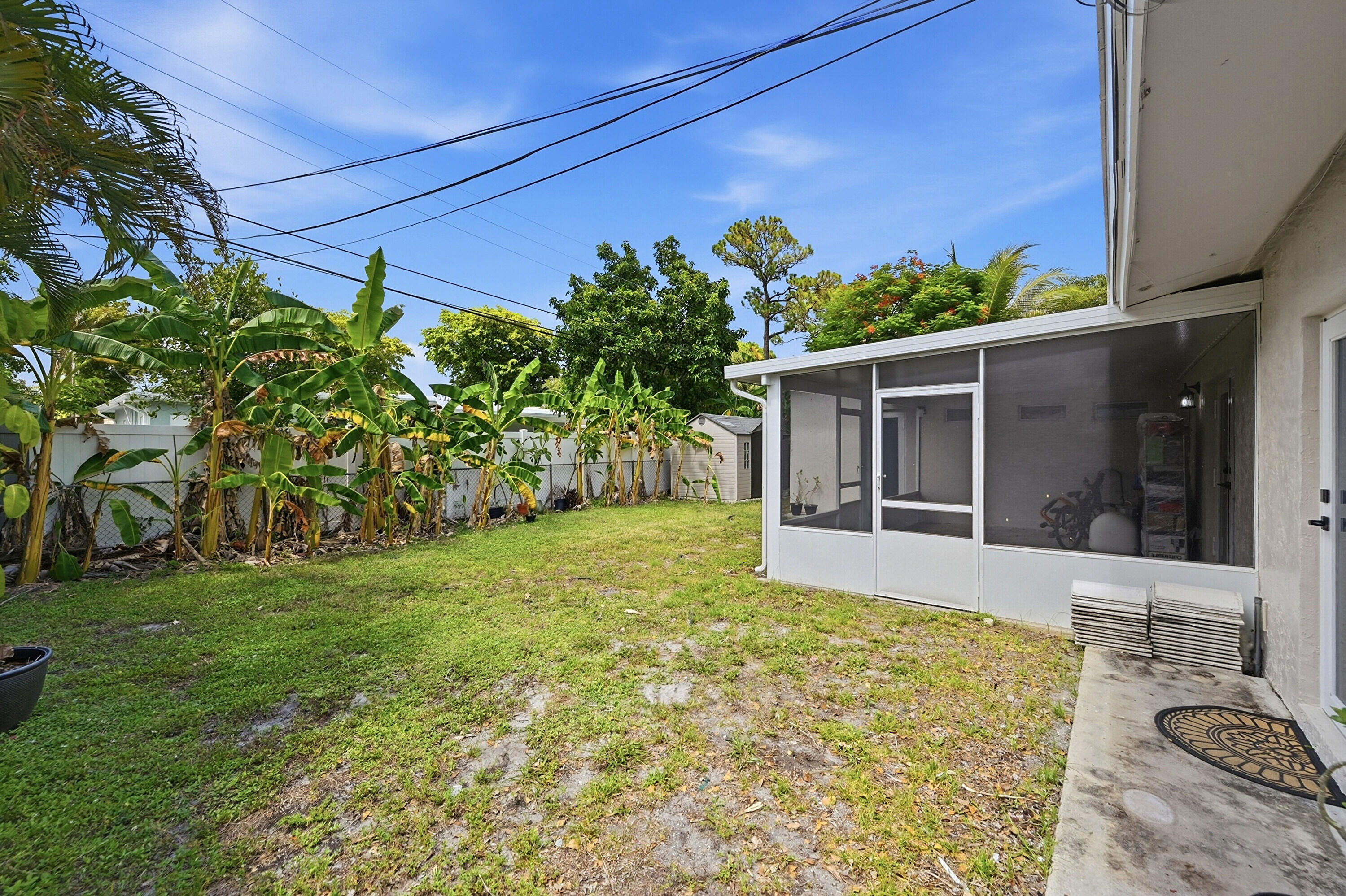 141 SE 8th Street