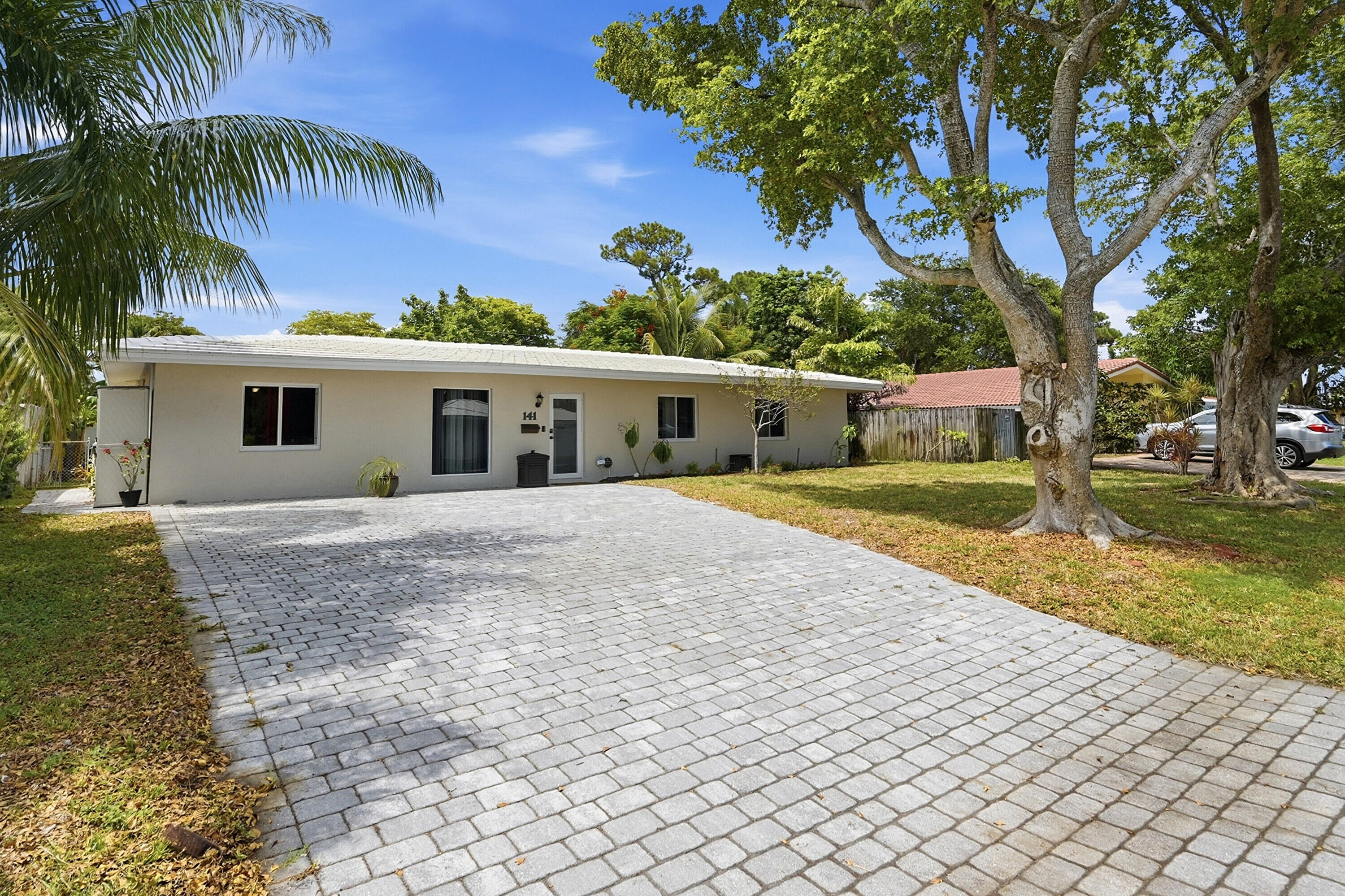 141 SE 8th Street