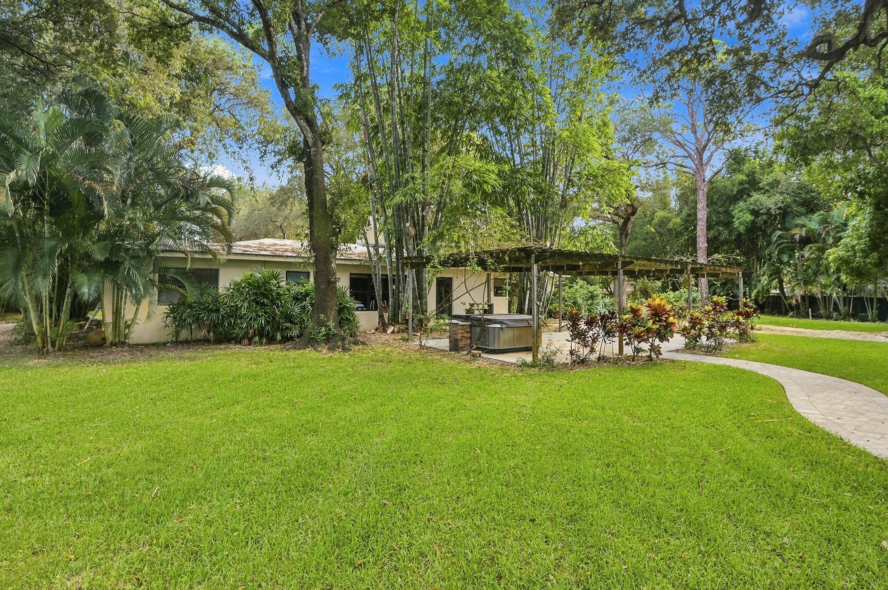 1549 SW 30th Place