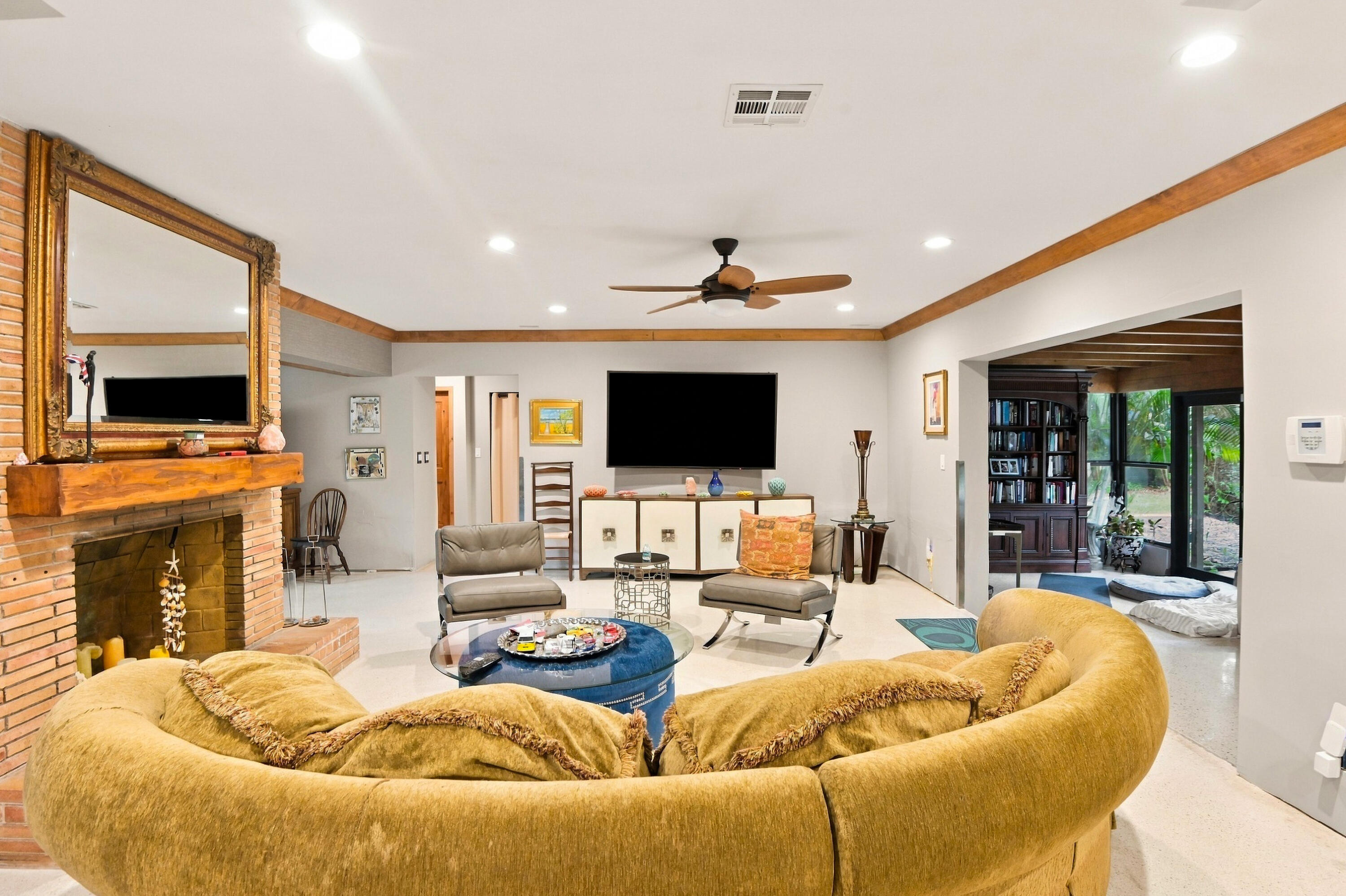 1549 SW 30th Place