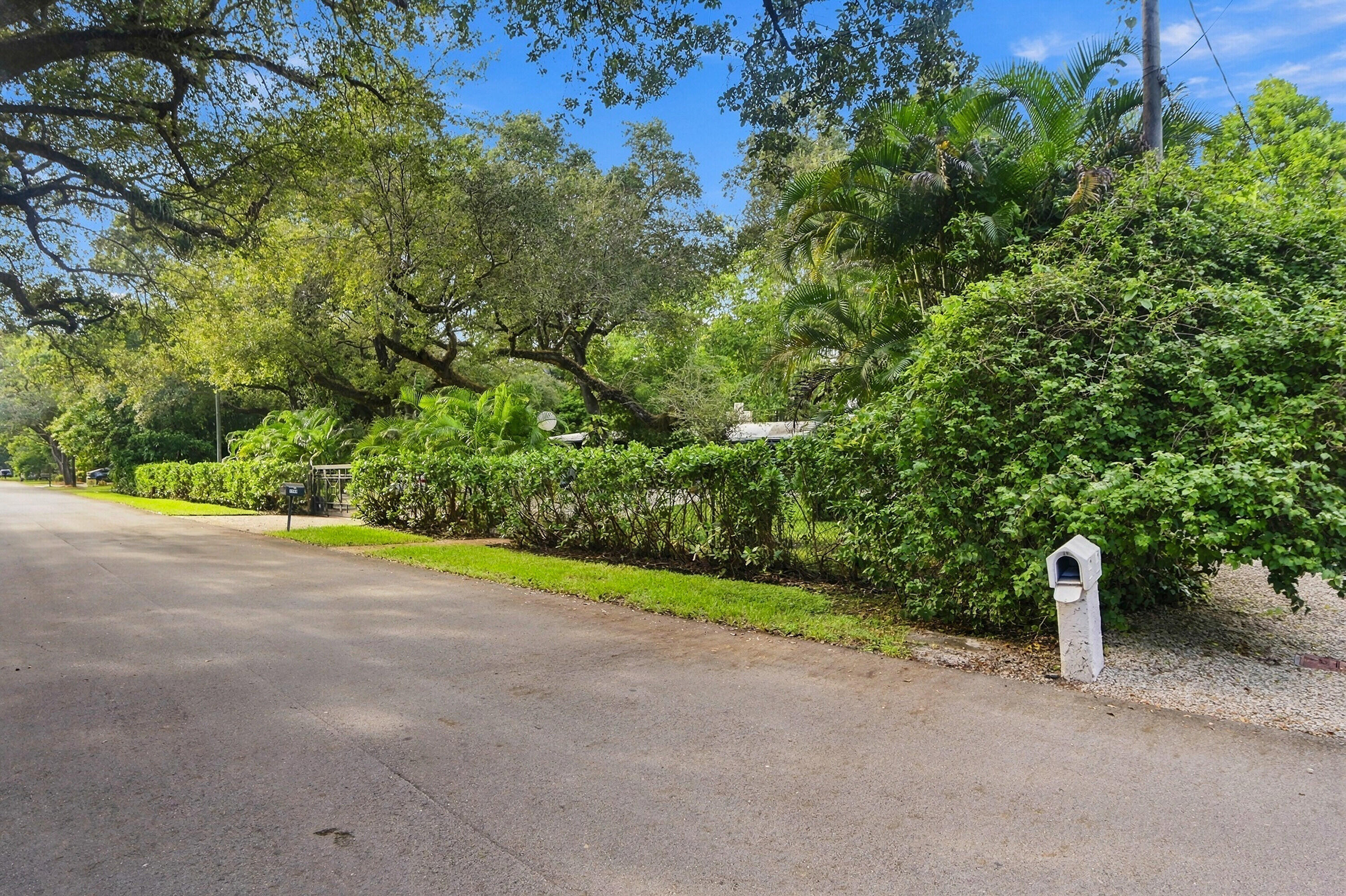 1549 SW 30TH Place