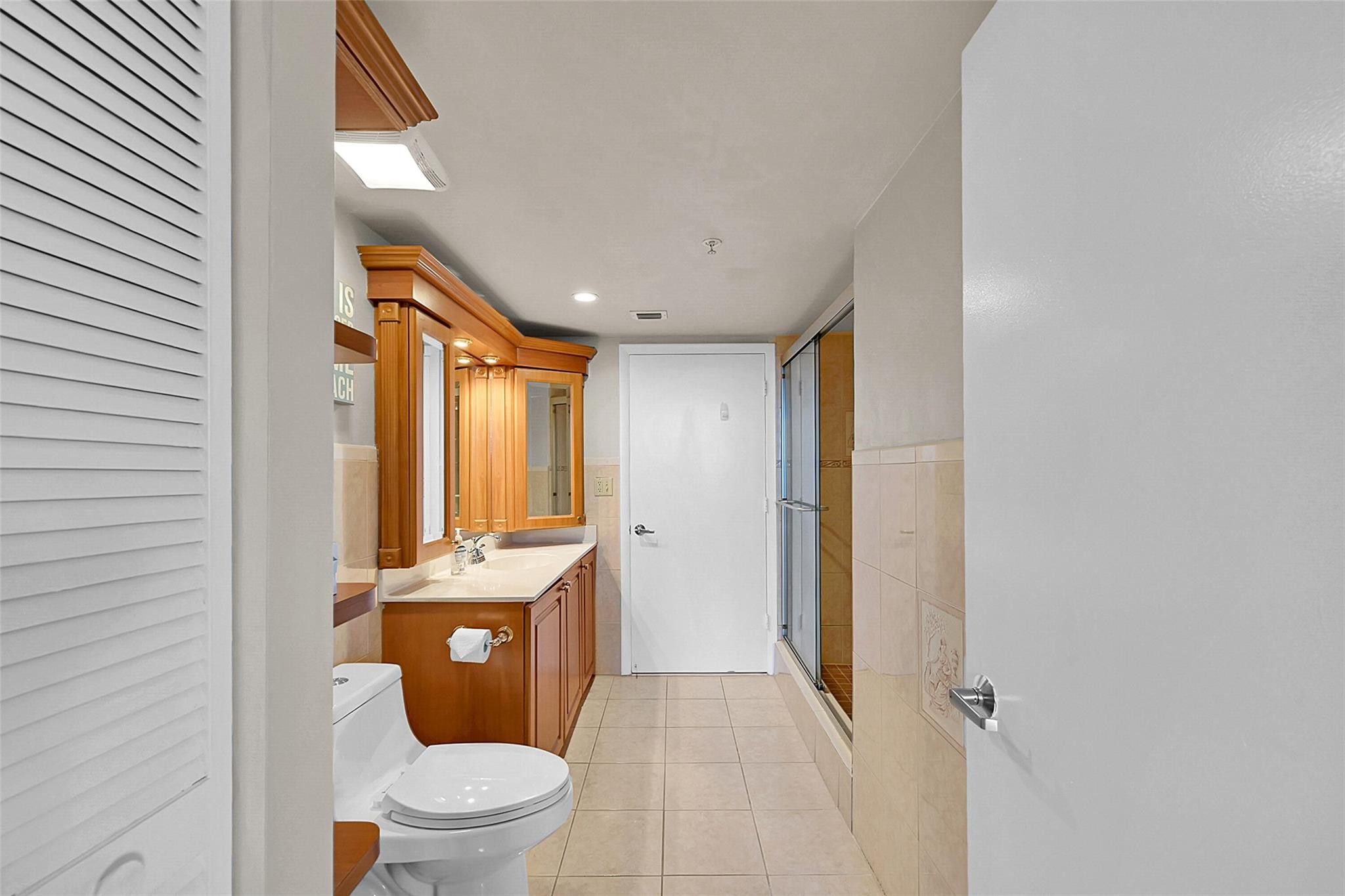 3020 NE 32ND Avenue 805