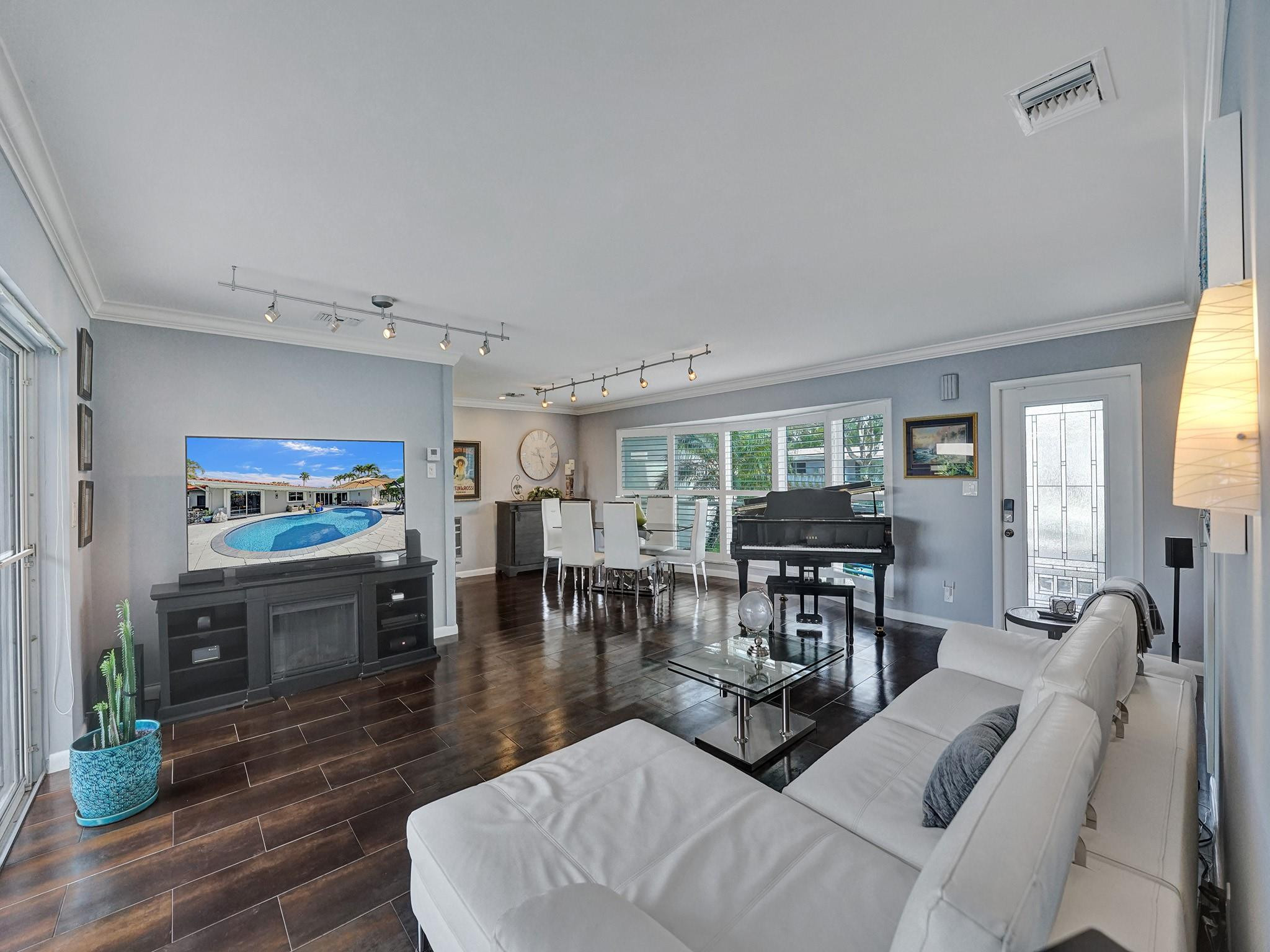 2166 NE 57th Street
