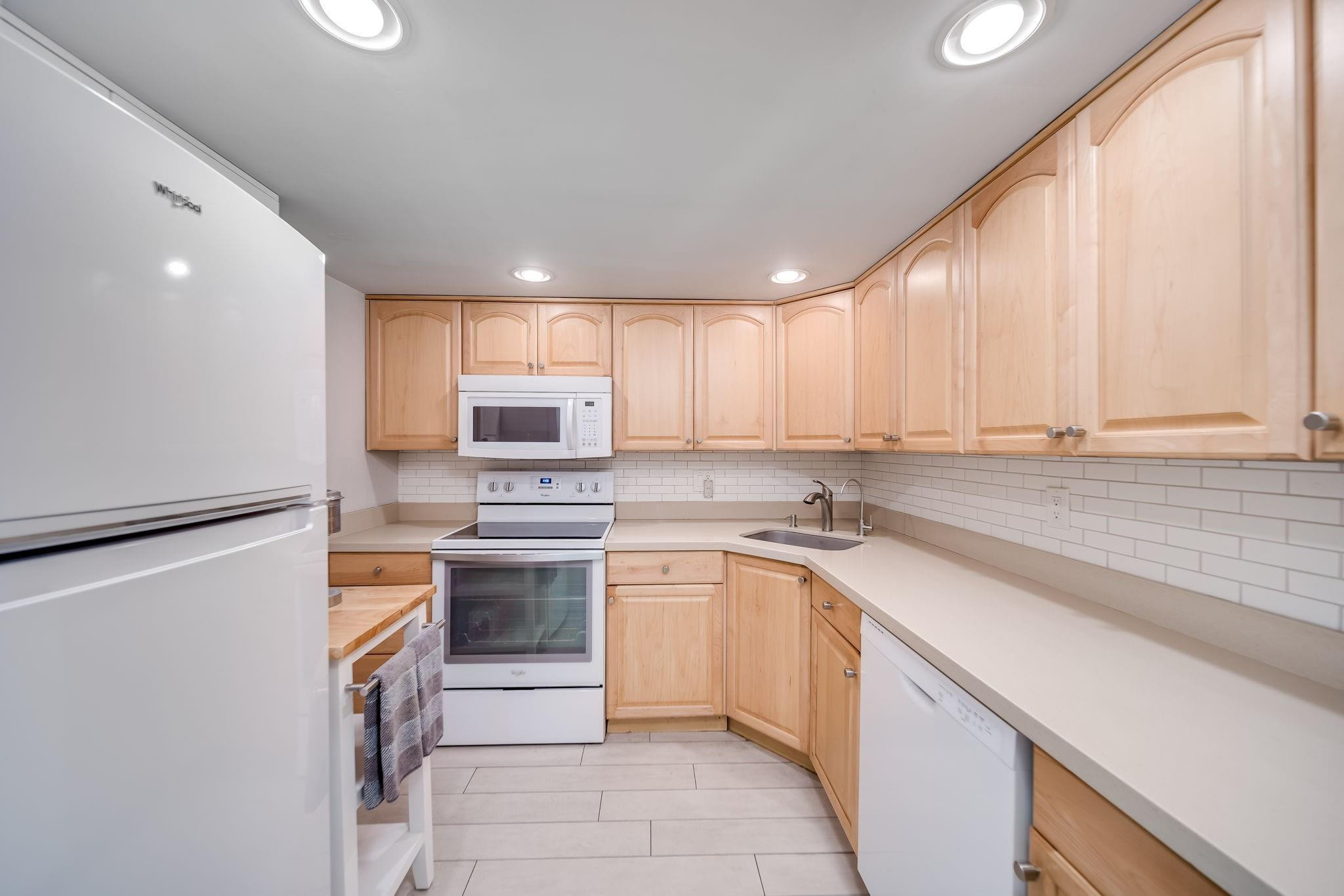3004 NE 5th Terrace 102-C