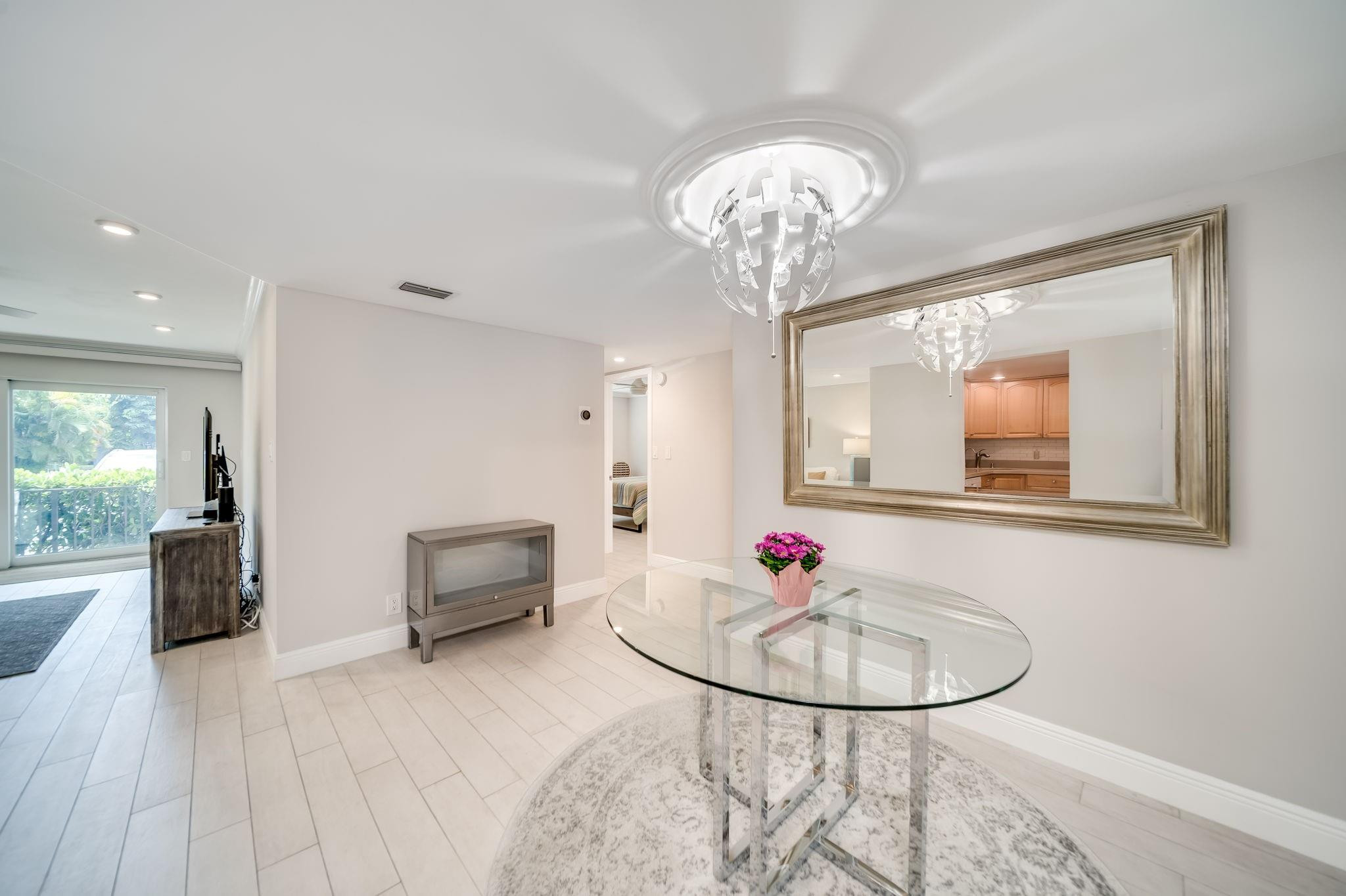 3004 NE 5th Terrace 102-C