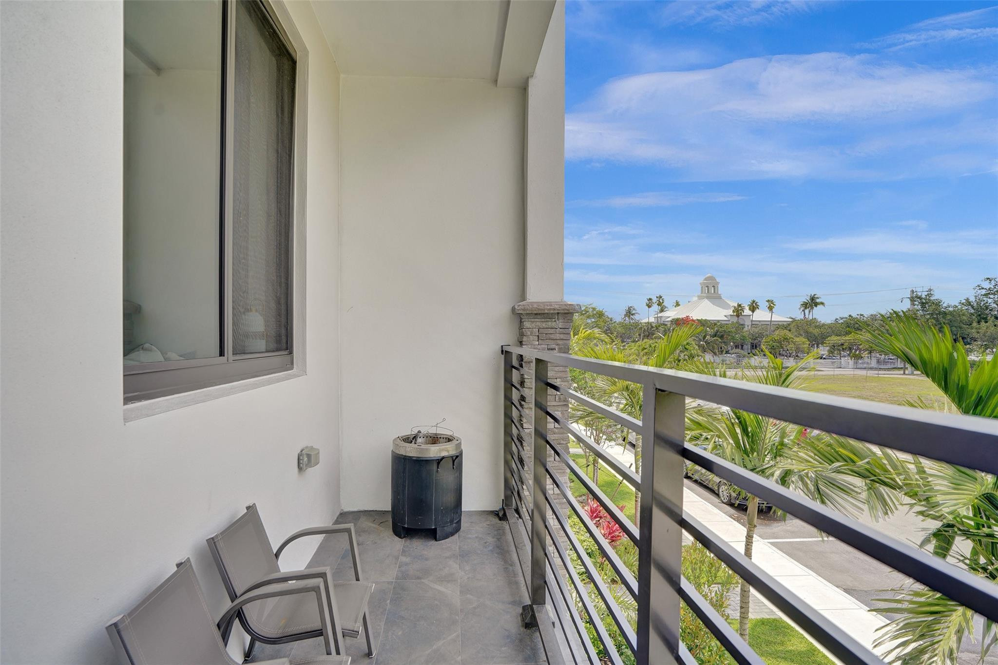 416 SE 12th Court