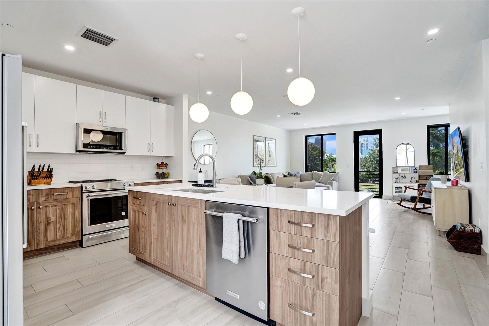 416 SE 12th Court
