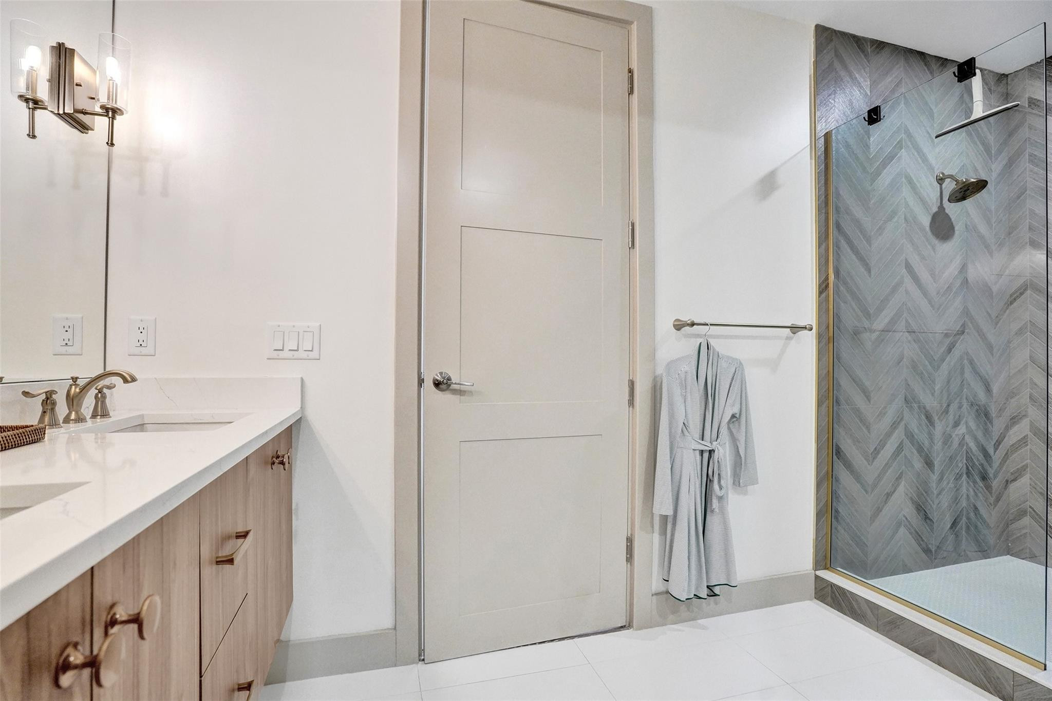 416 SE 12th Court