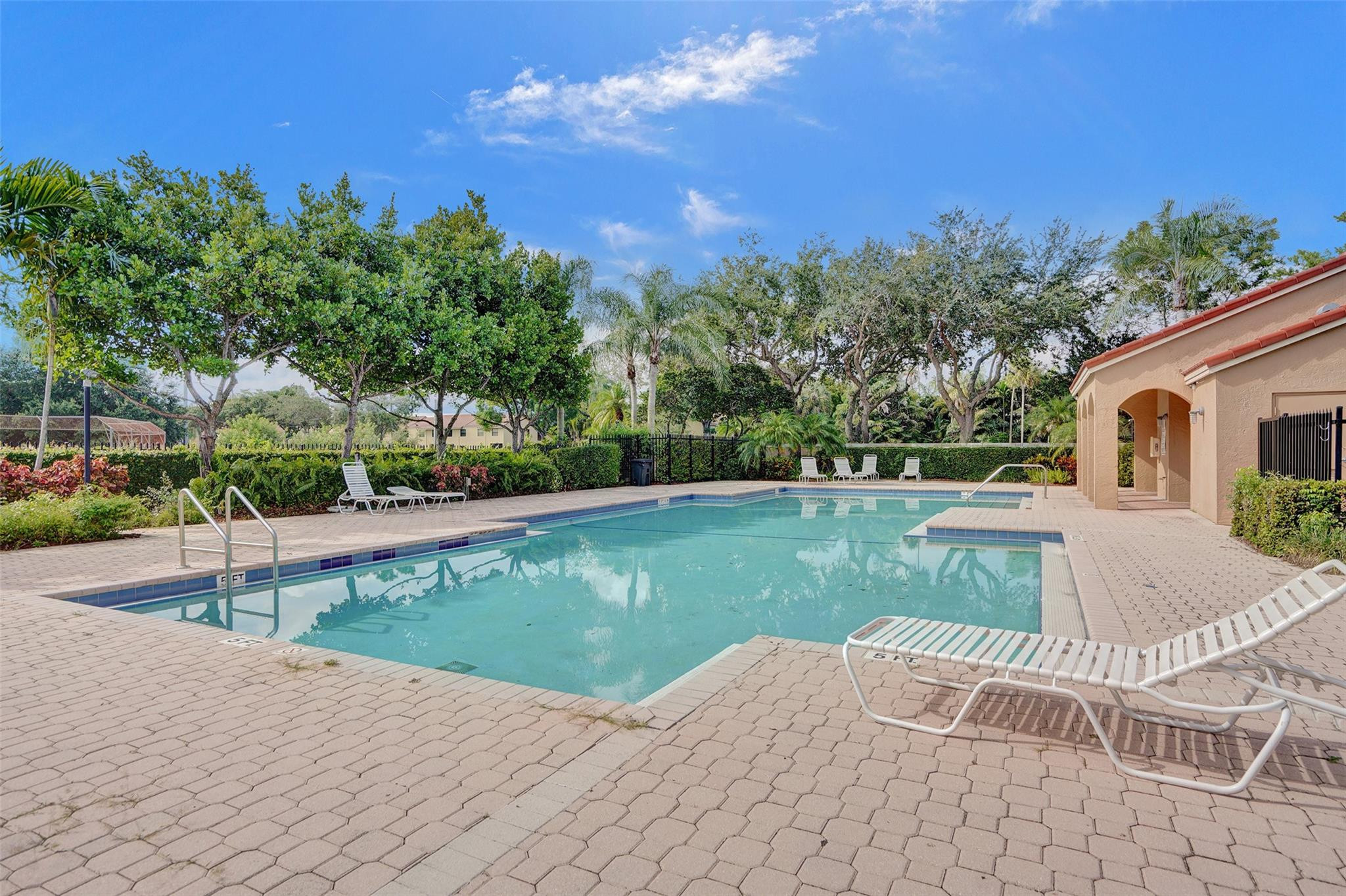 568 NW 87th Terrace