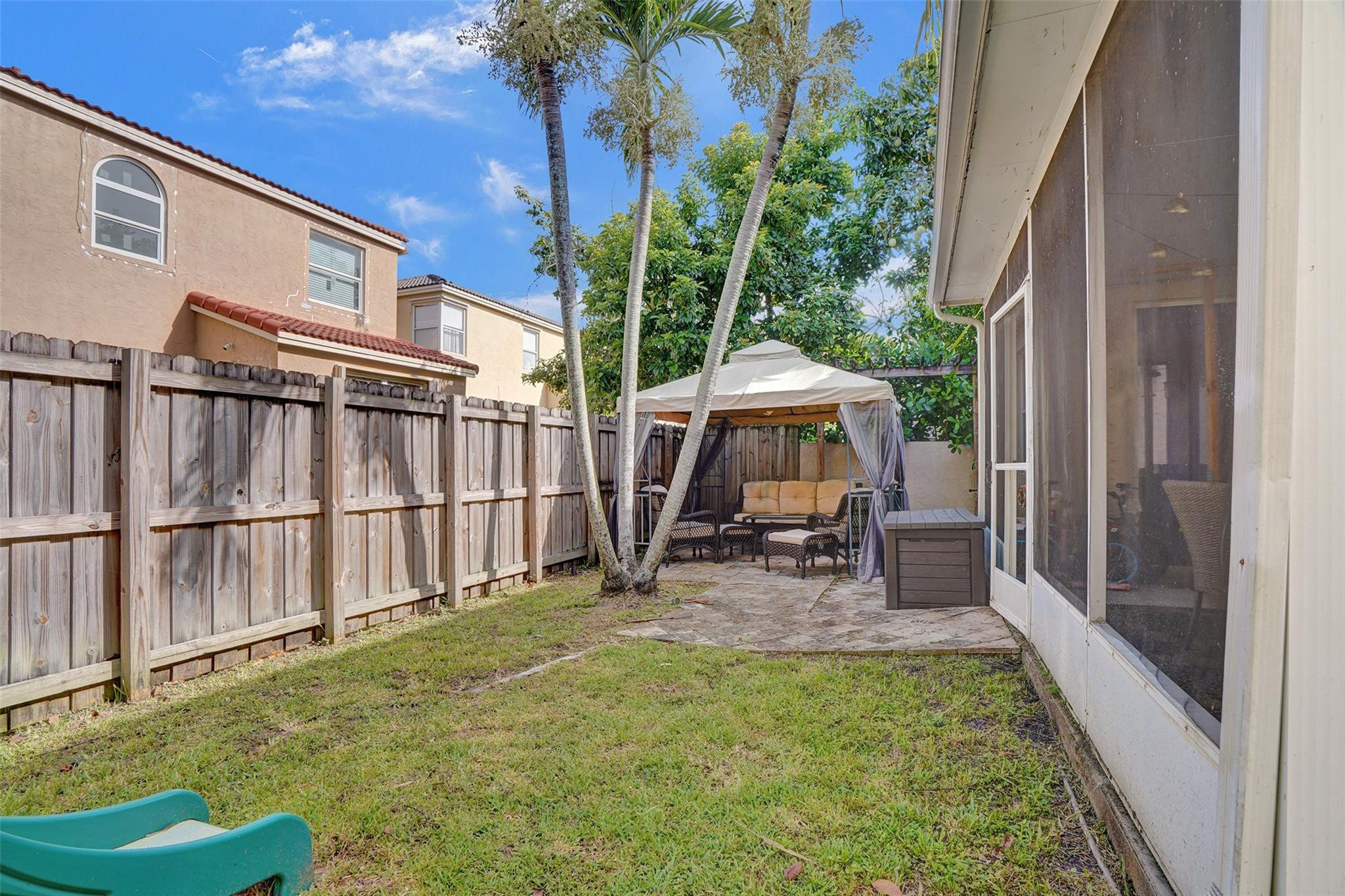 568 NW 87th Terrace