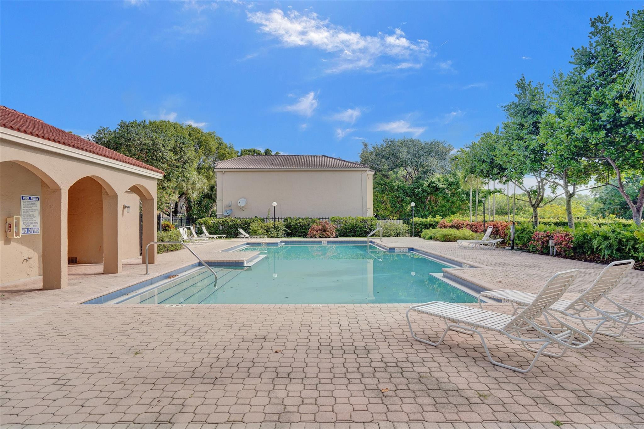 568 NW 87th Terrace