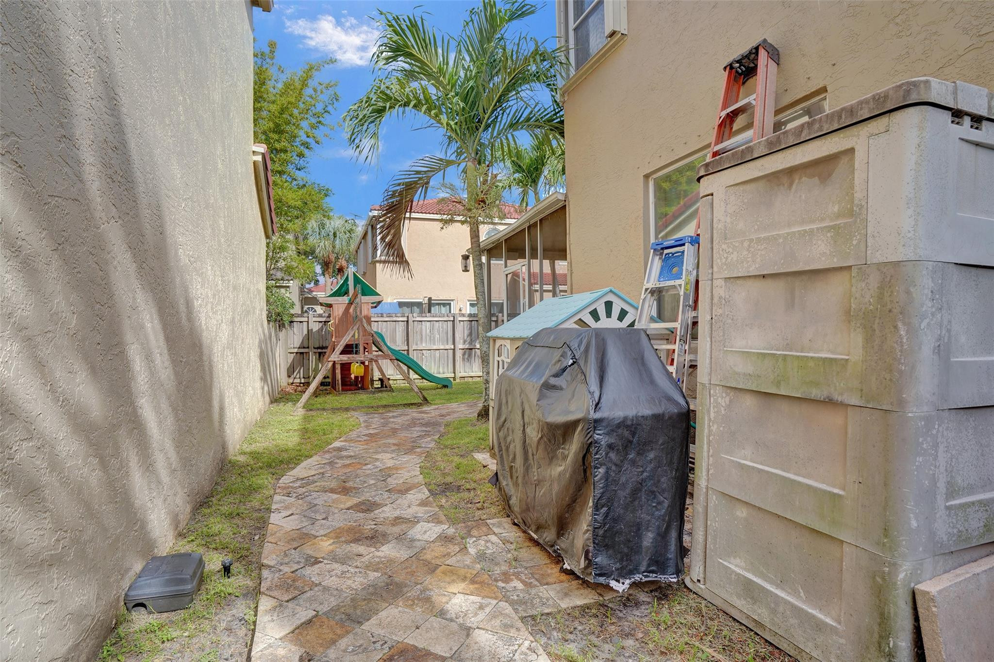 568 NW 87th Terrace
